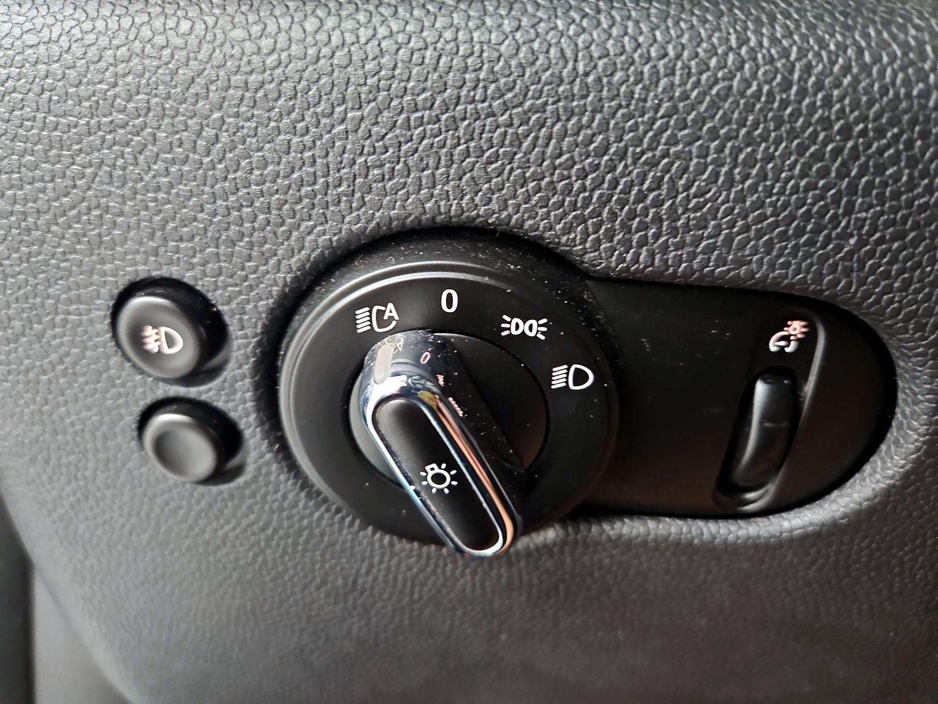 Thumbnail: 2016 MINI Cooper - 13