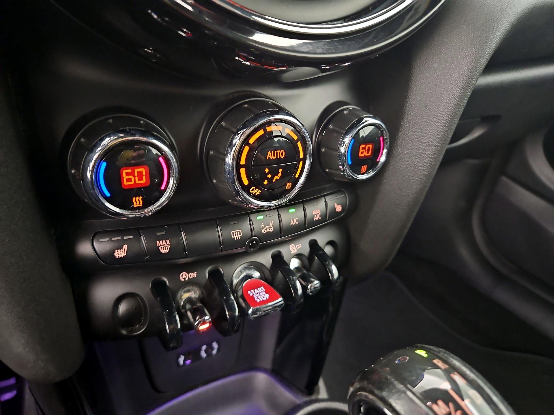 Thumbnail: 2016 MINI Cooper - 16