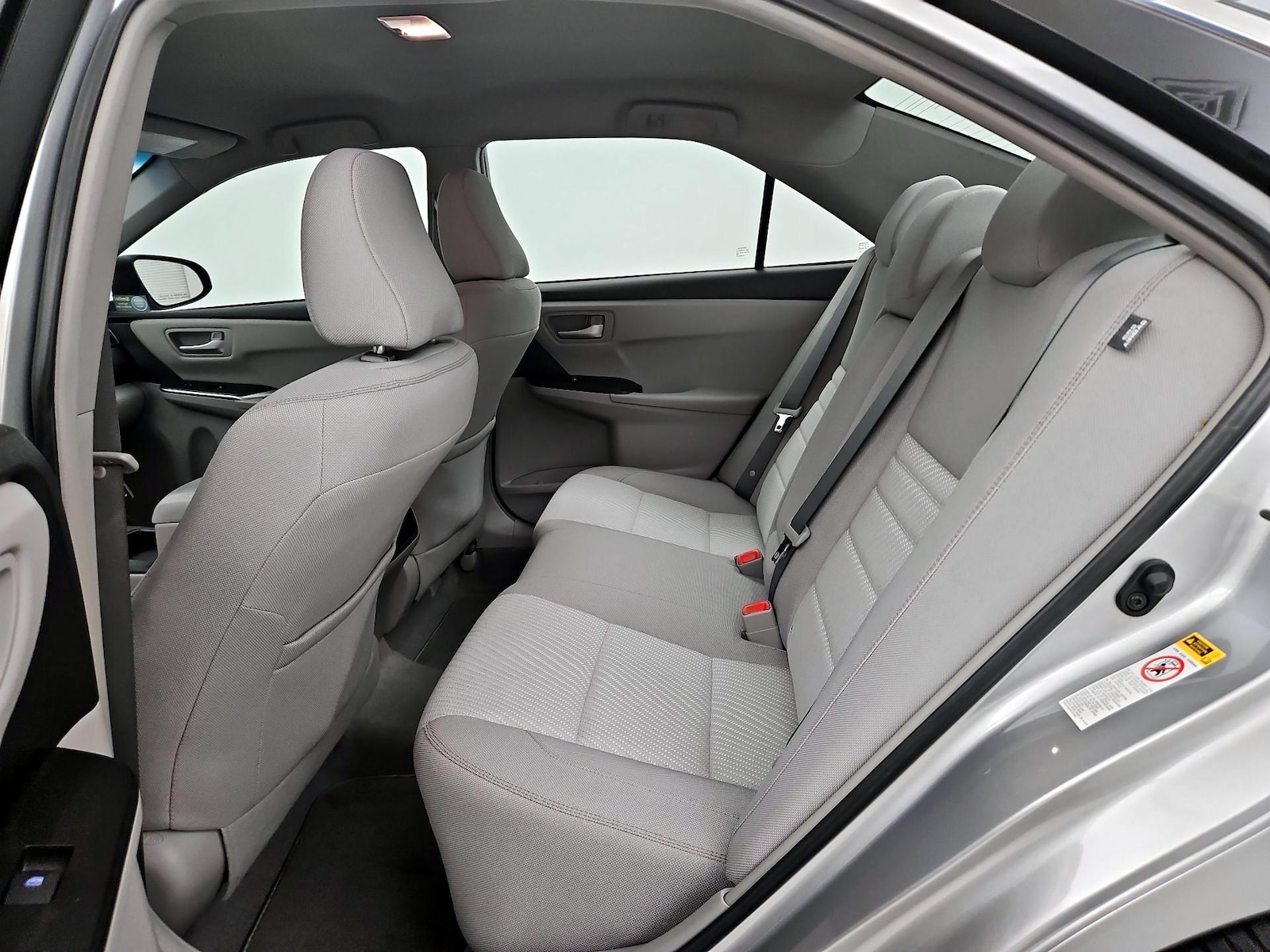 2017 Toyota Camry LE - Photo 20