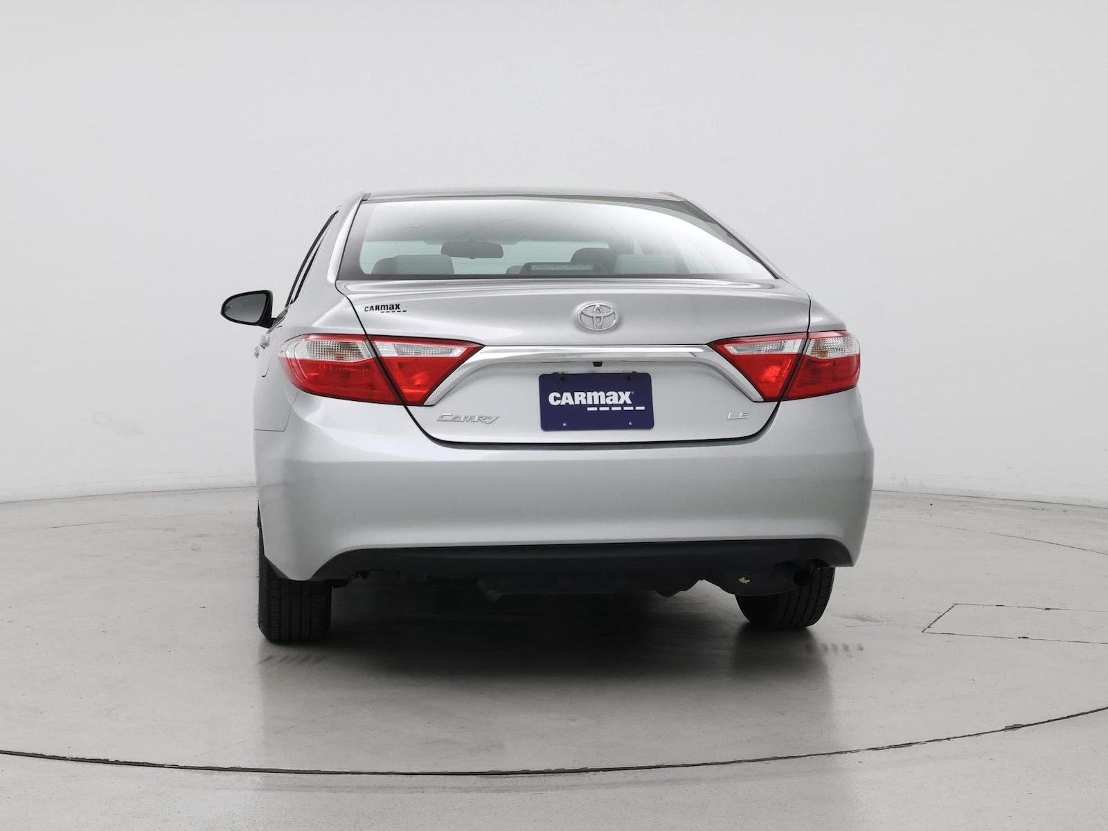 2017 Toyota Camry LE - Photo 7