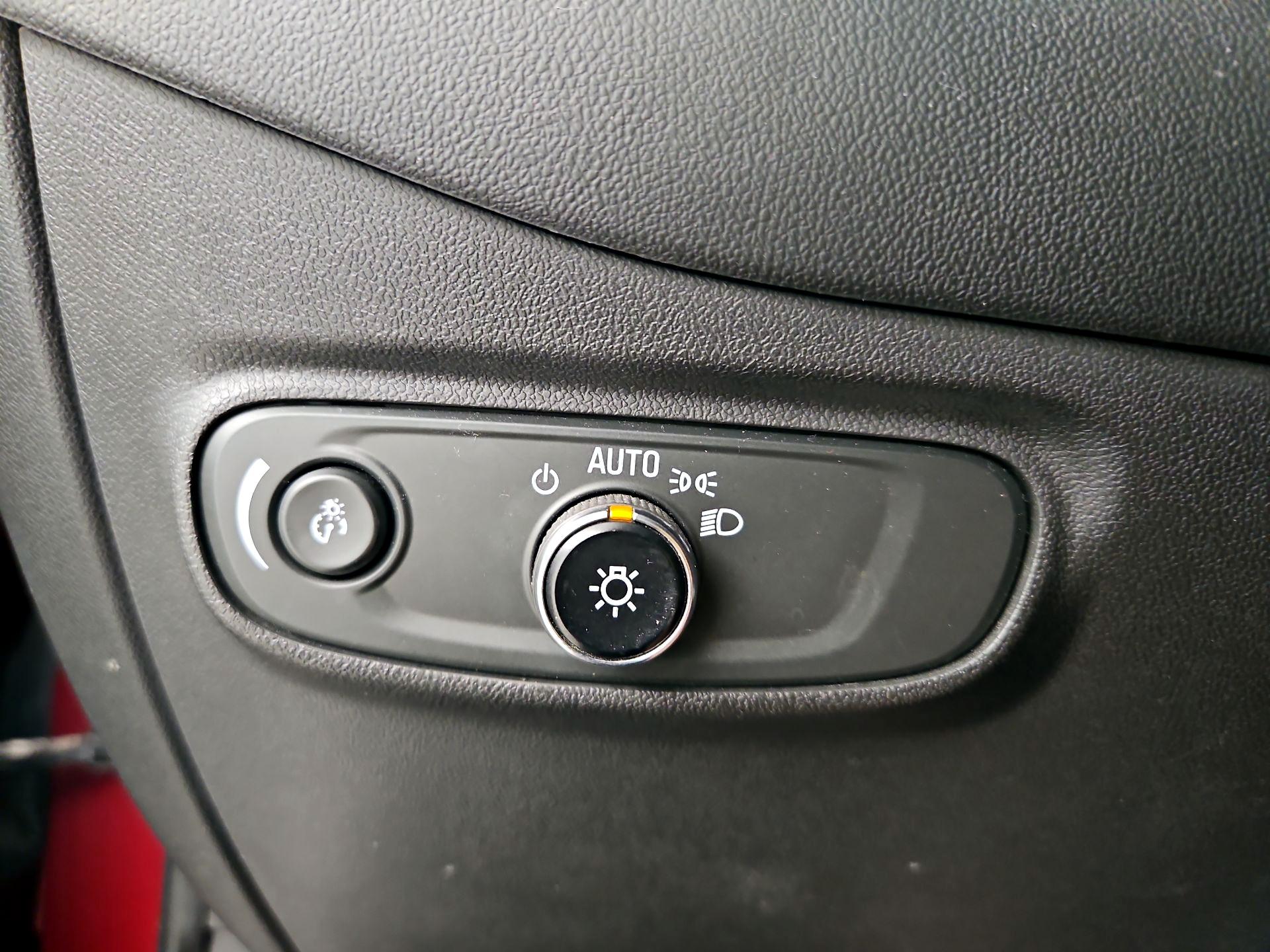 Thumbnail: 2019 Chevrolet Equinox - 13