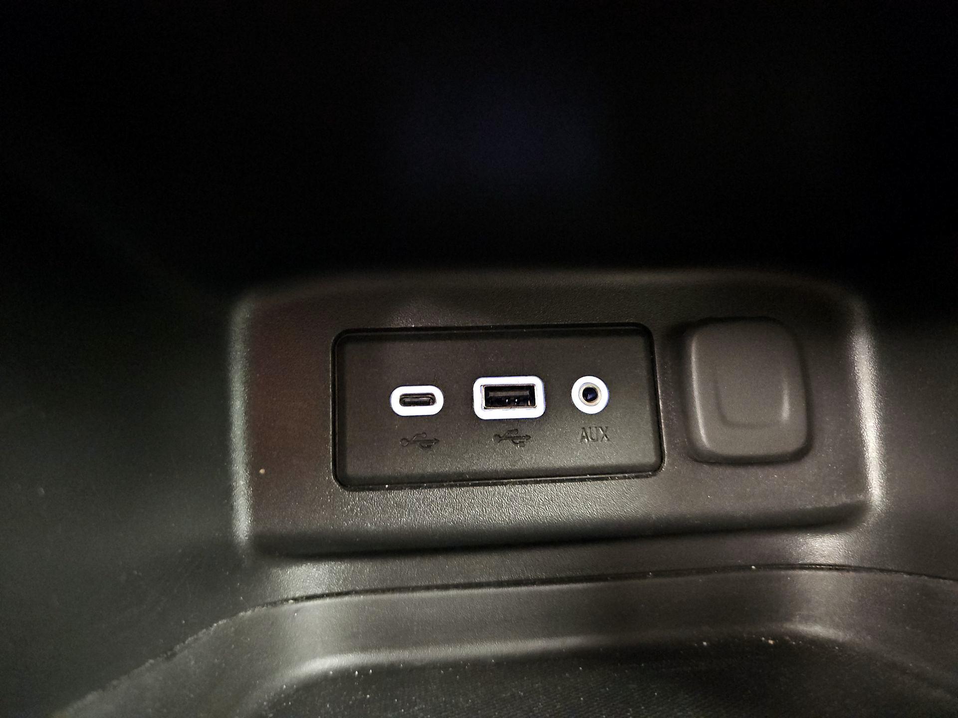 Thumbnail: 2019 Chevrolet Equinox - 18