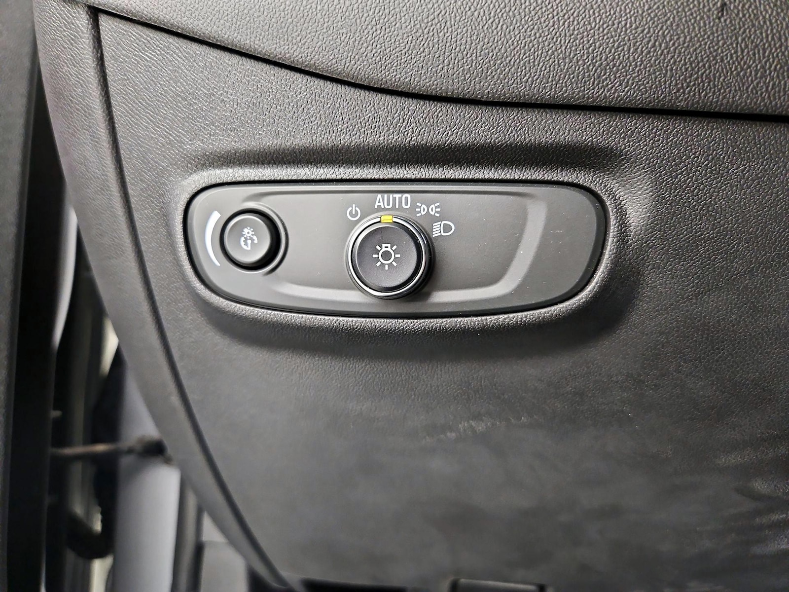 2022 Chevrolet Equinox LT - Photo 14