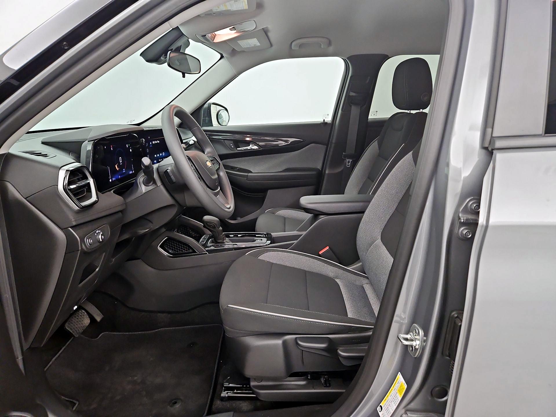 Thumbnail: 2025 Chevrolet TrailBlazer - 11