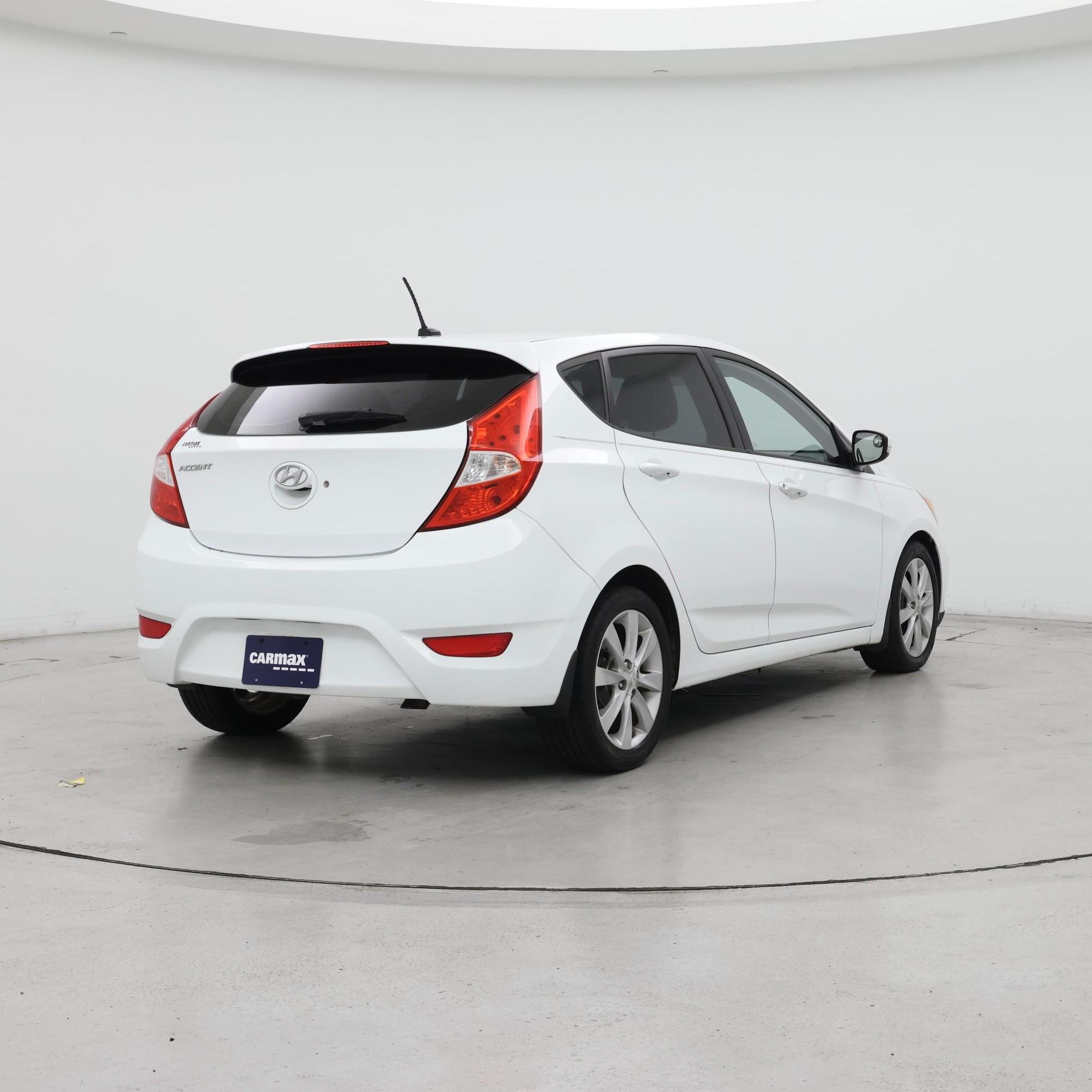 Thumbnail: 2014 Hyundai Accent - 8