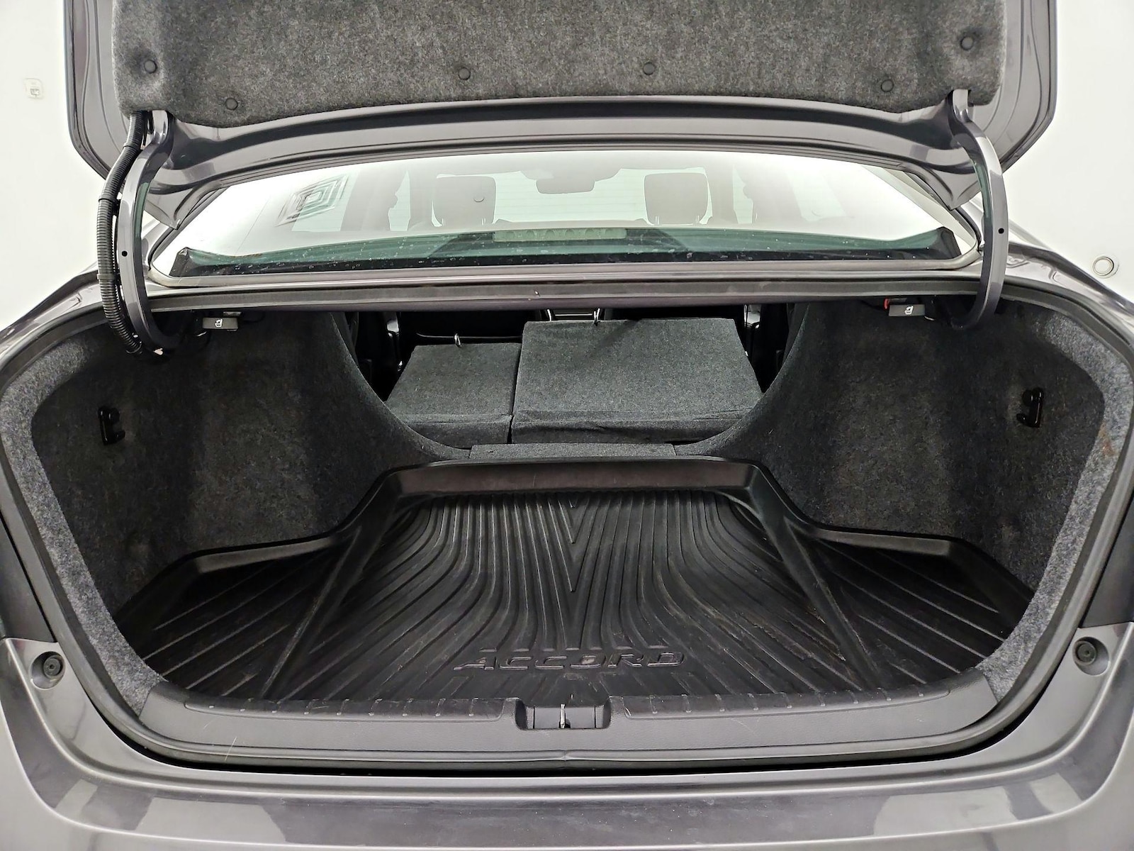 2019 Honda Accord Touring - Photo 24