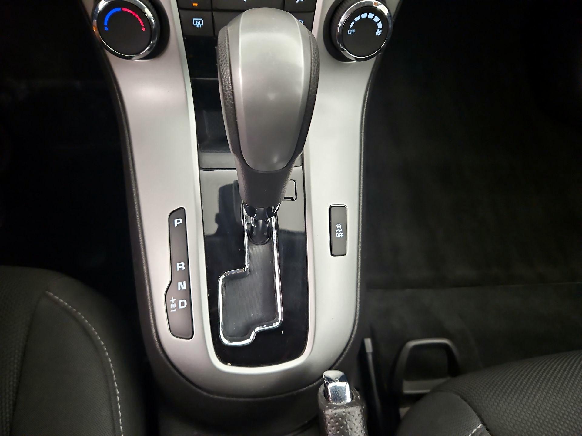 Thumbnail: 2016 Chevrolet Cruze - 17
