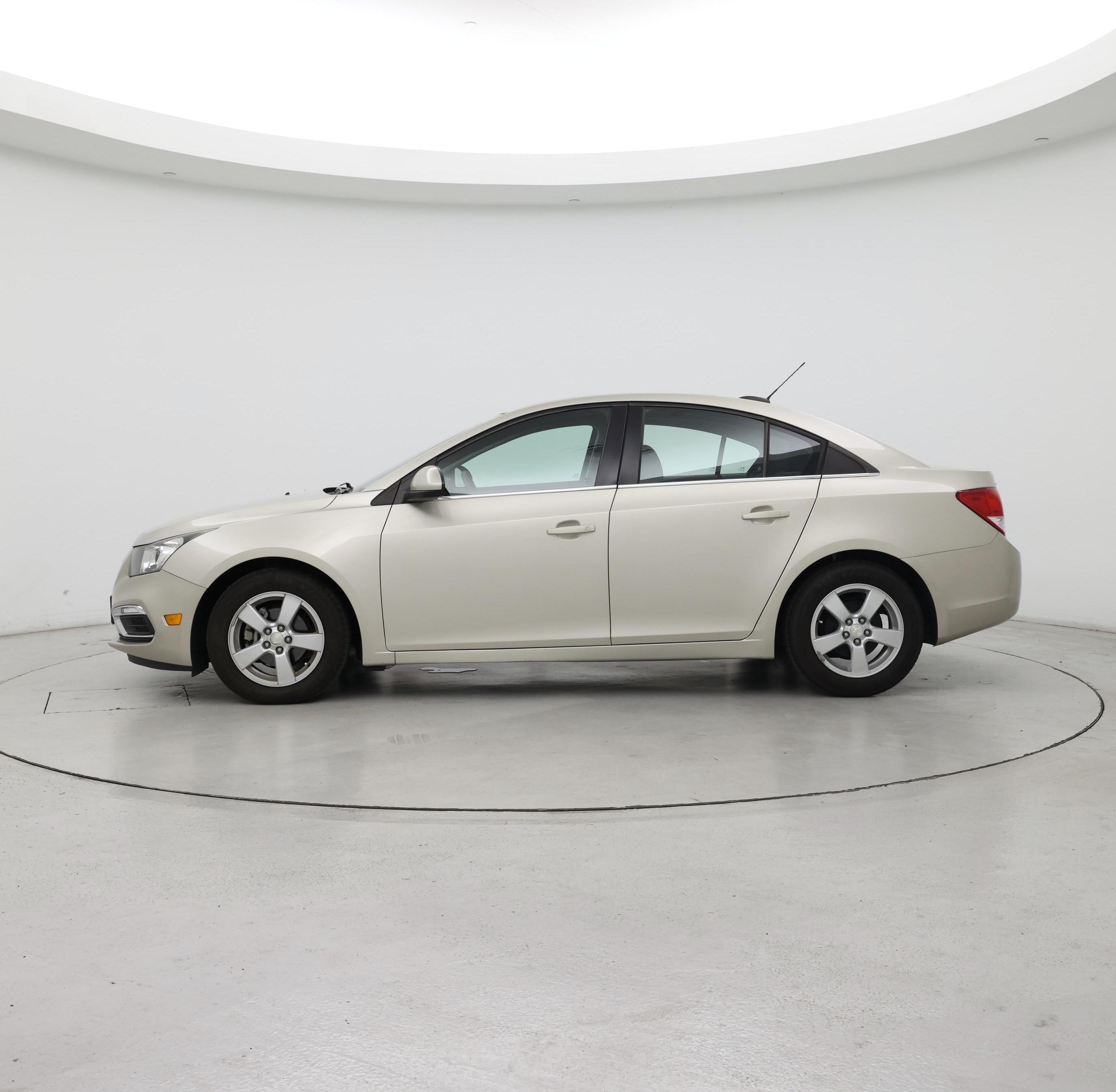 Thumbnail: 2016 Chevrolet Cruze - 3