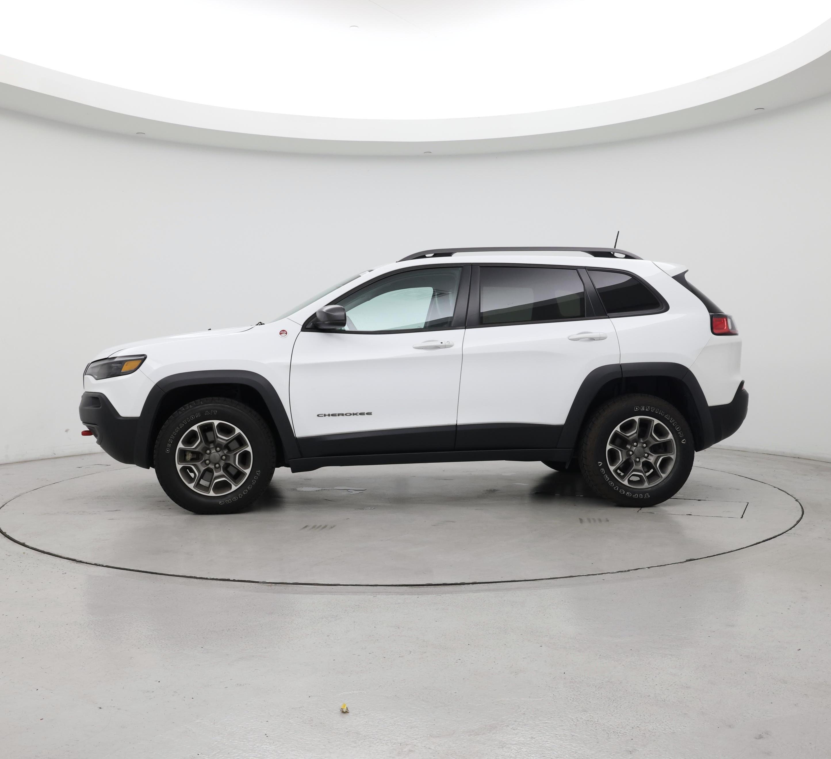 Thumbnail: 2021 Jeep Cherokee - 3