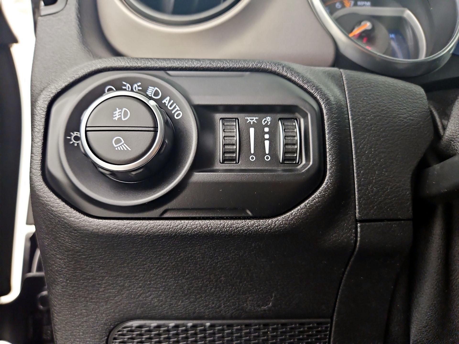 Thumbnail: 2021 Jeep Gladiator - 13