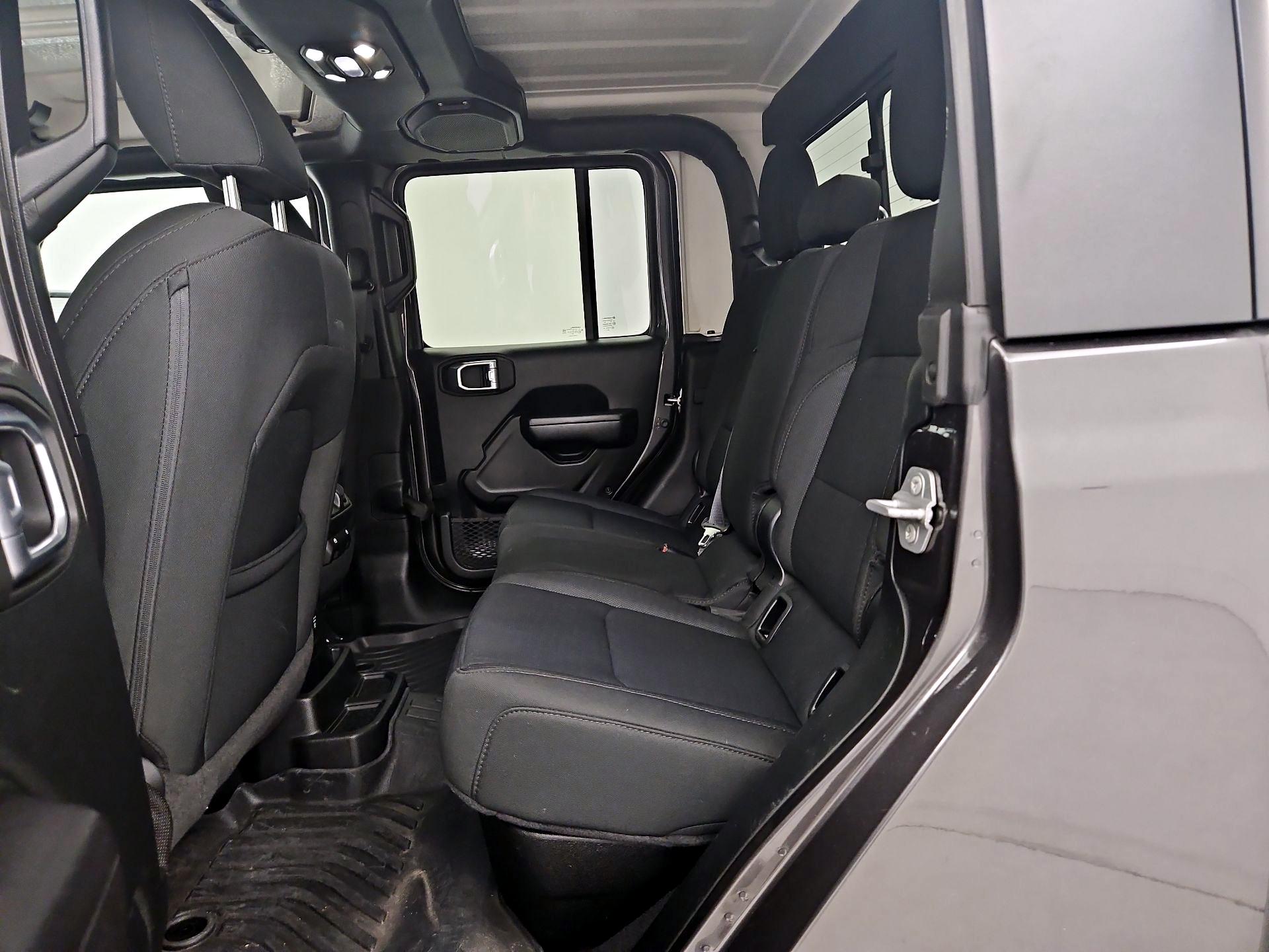 Thumbnail: 2021 Jeep Gladiator - 20