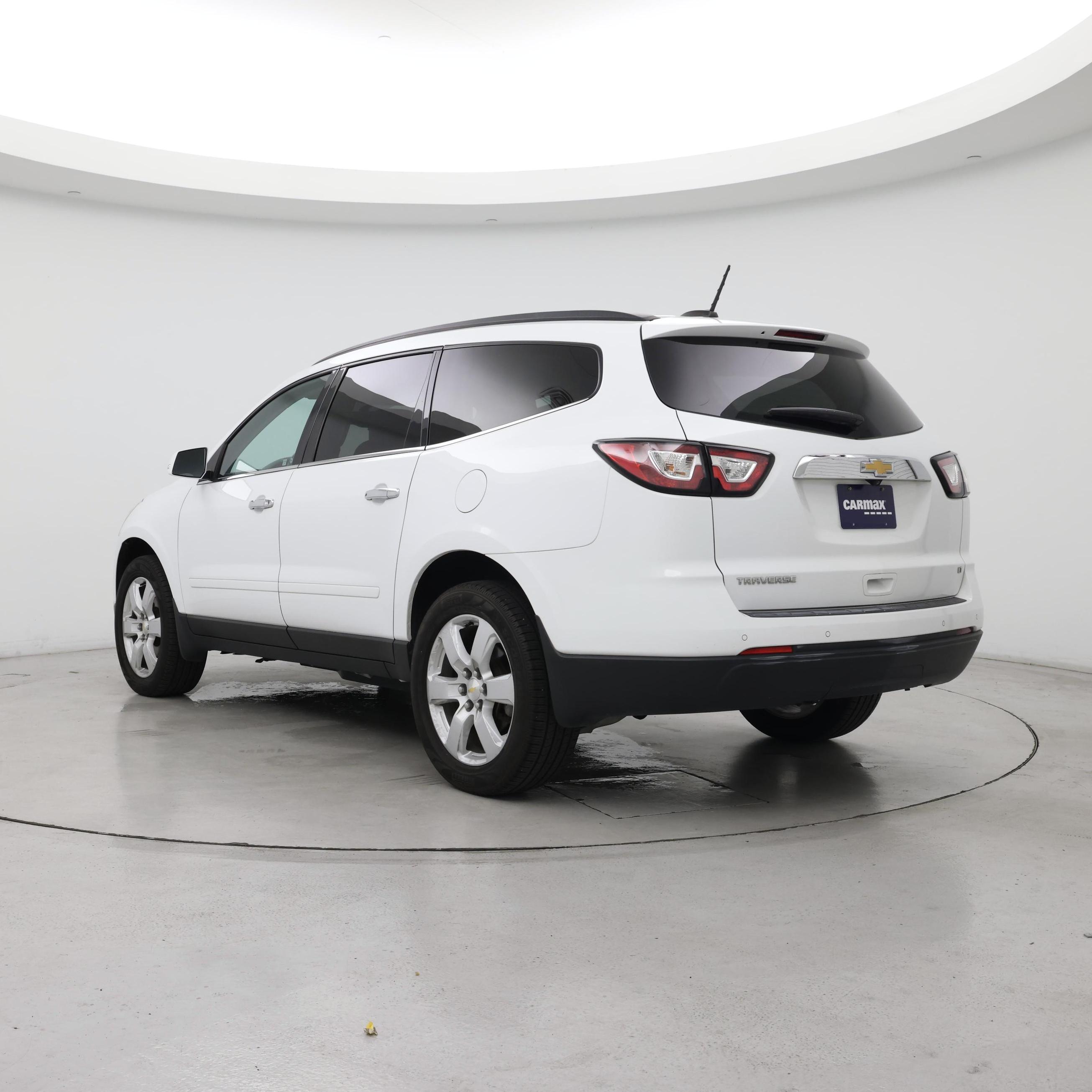 Thumbnail: 2017 Chevrolet Traverse - 2