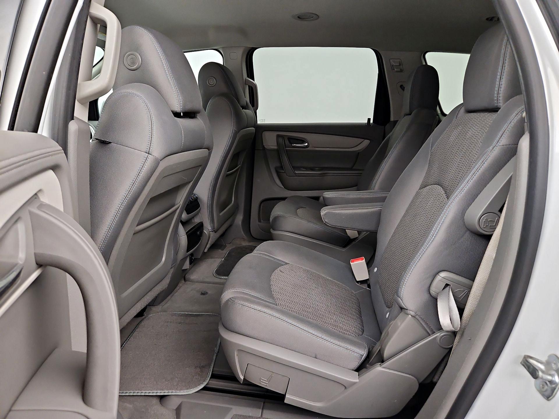 Thumbnail: 2017 Chevrolet Traverse - 19