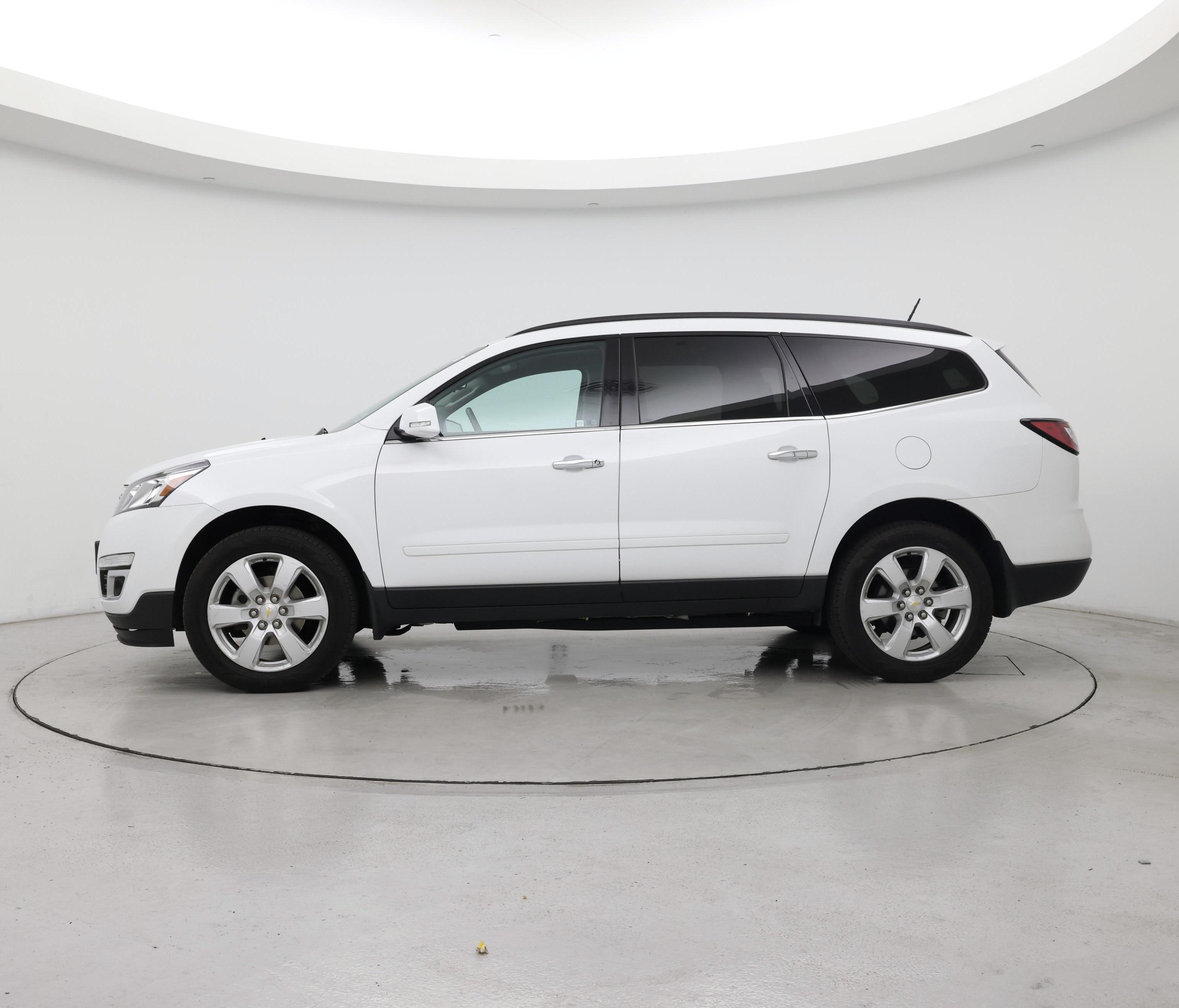 Thumbnail: 2017 Chevrolet Traverse - 3
