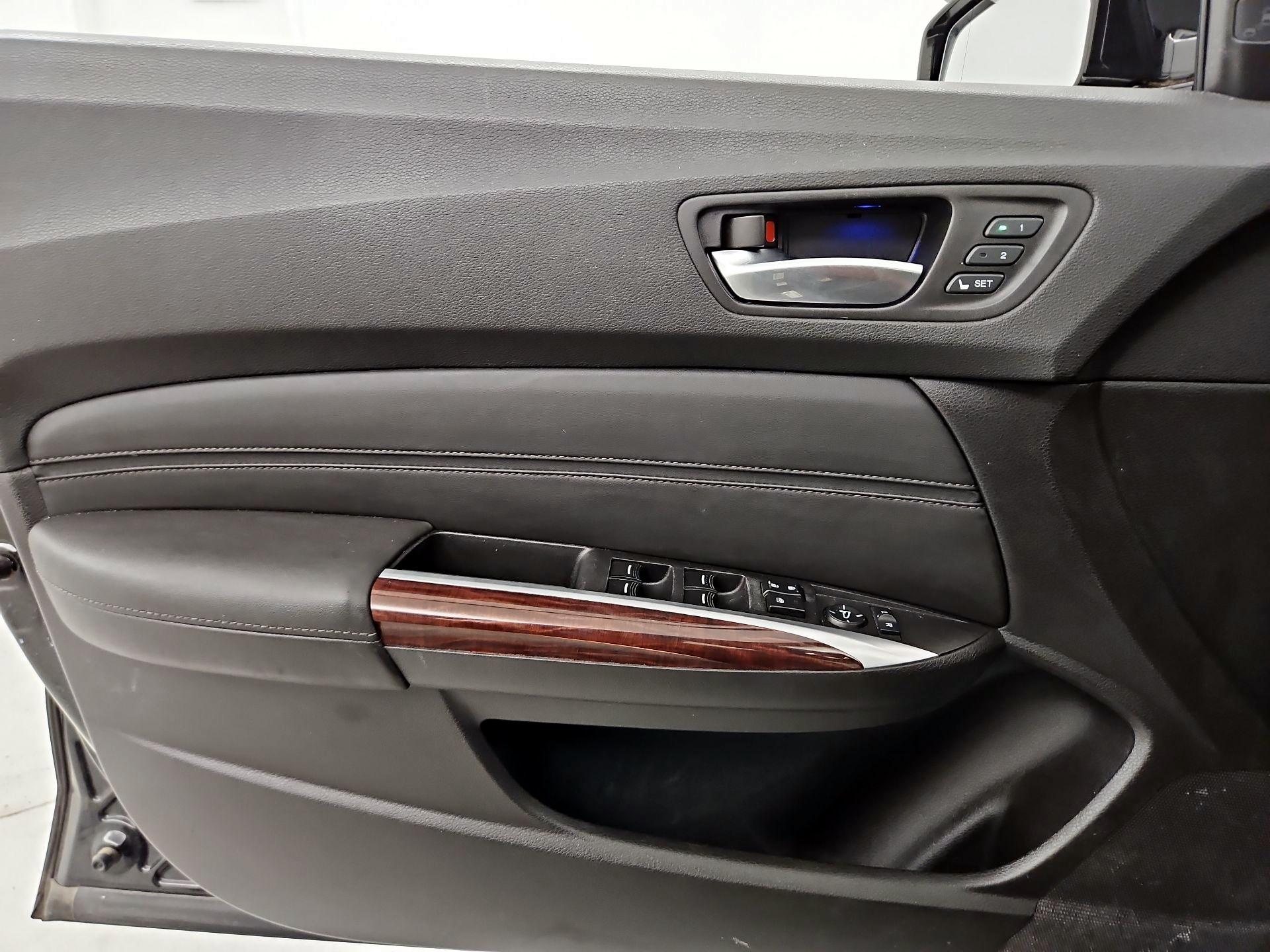 Thumbnail: 2015 Acura TLX - 12
