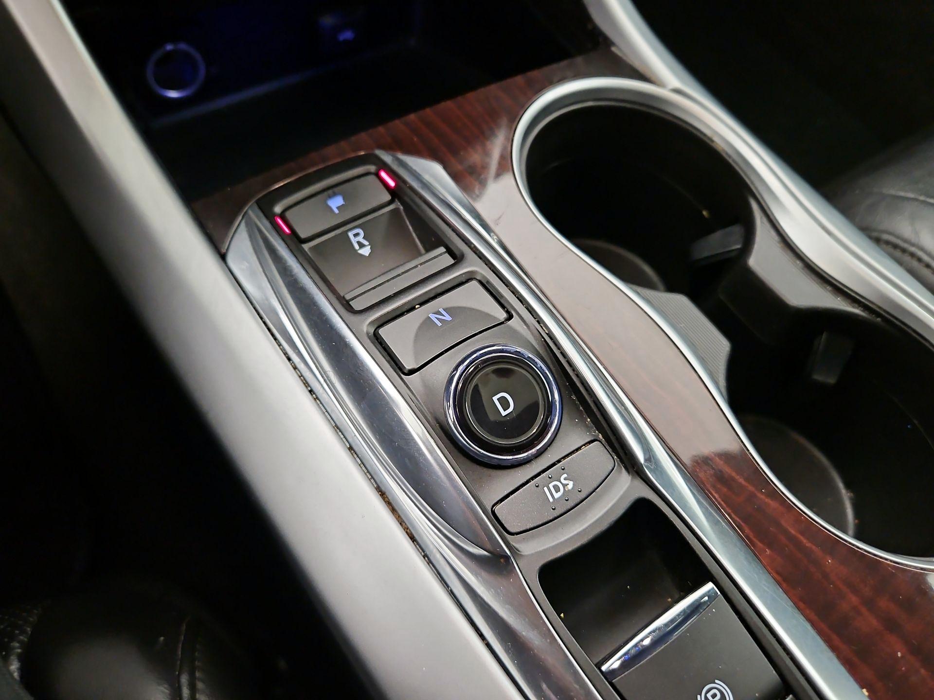 Thumbnail: 2015 Acura TLX - 18
