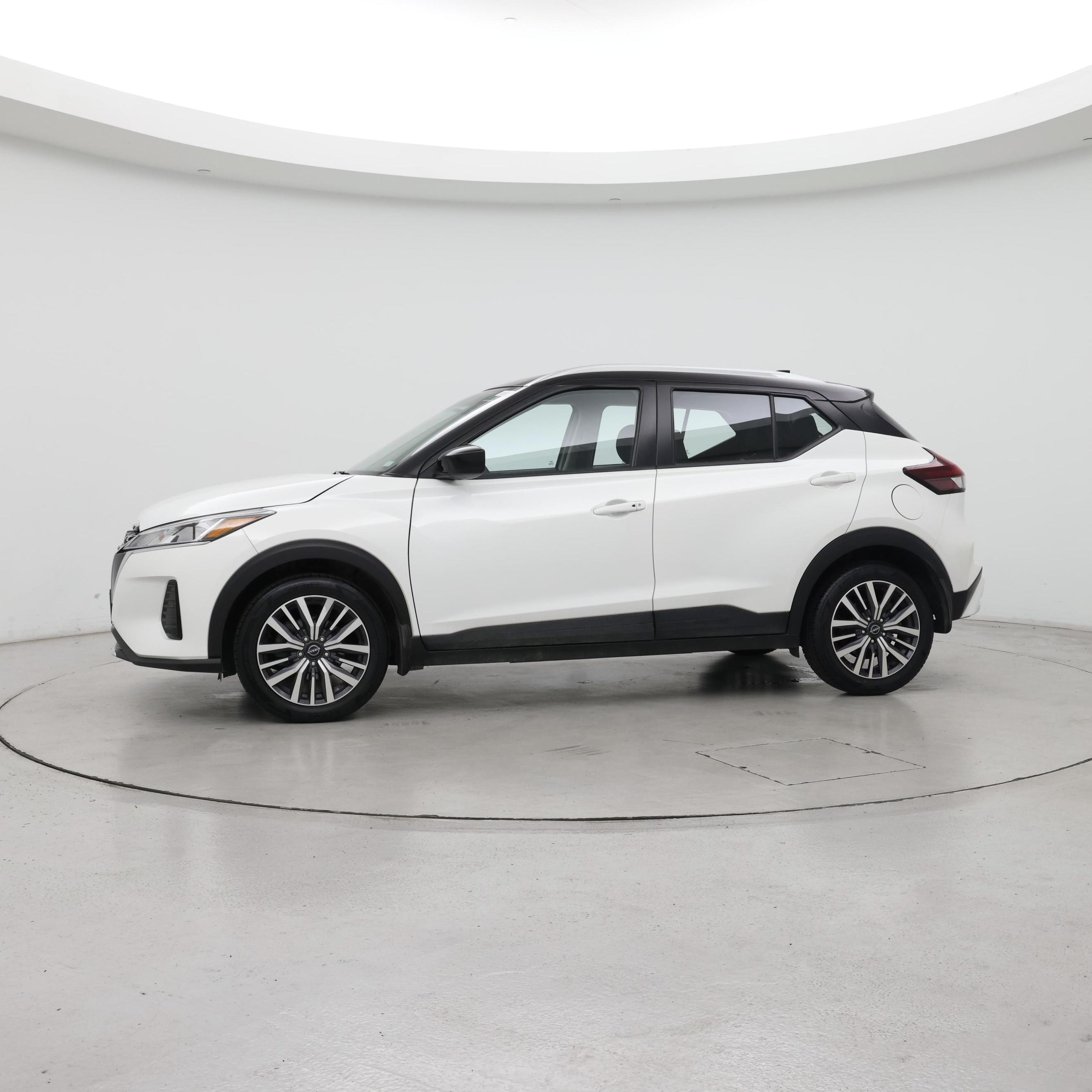 Thumbnail: 2024 Nissan Kicks - 3