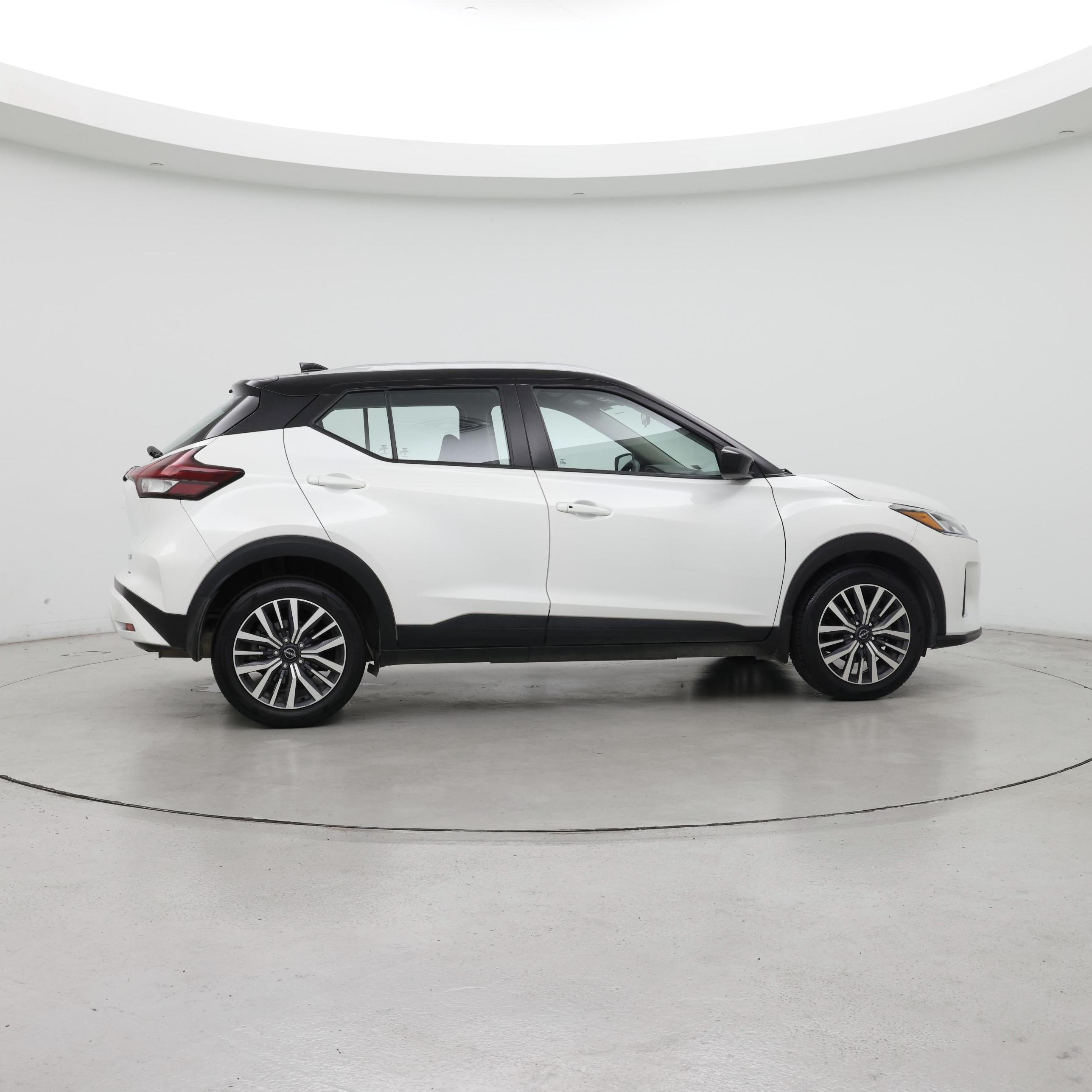 Thumbnail: 2024 Nissan Kicks - 7