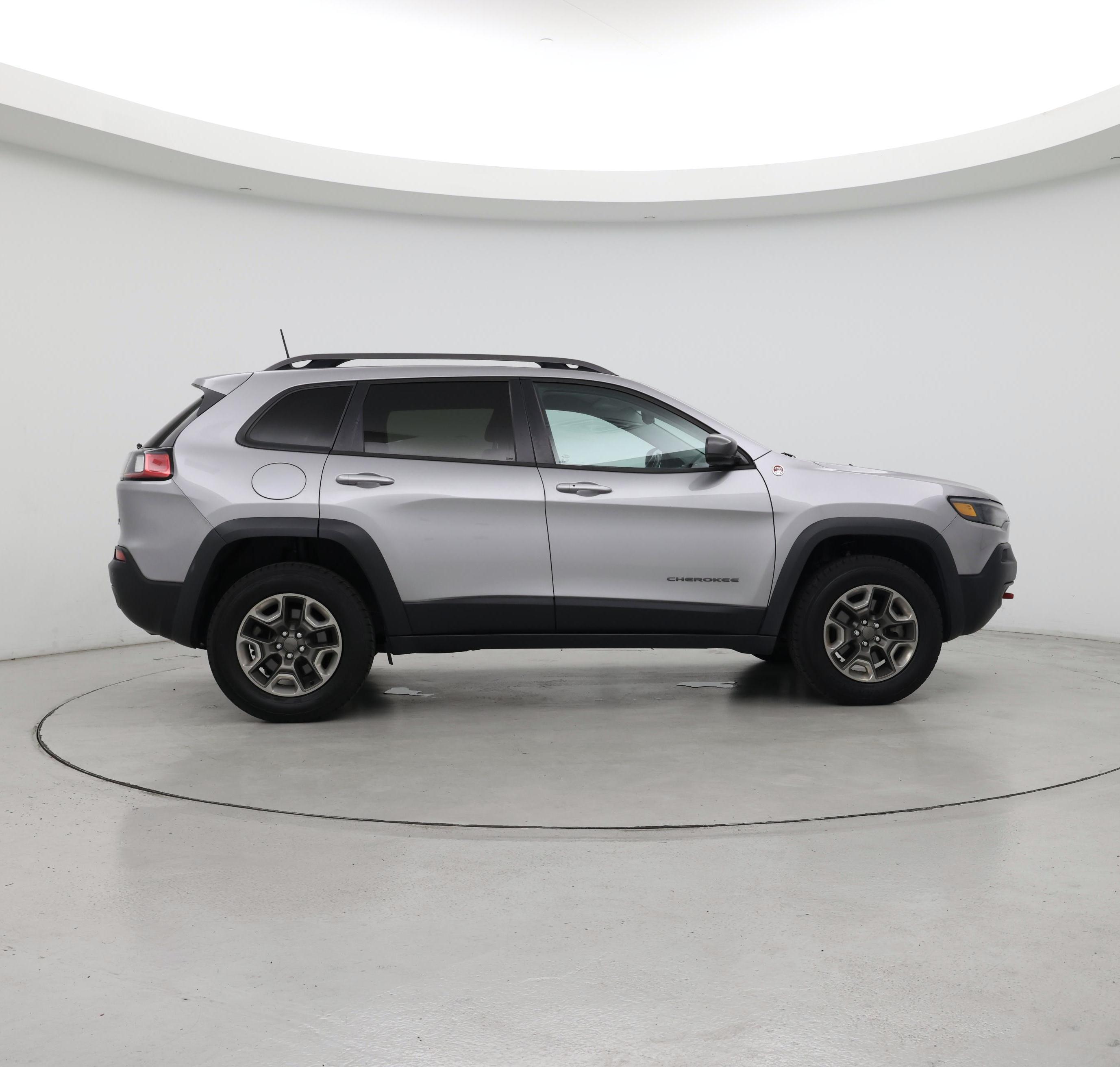 Thumbnail: 2019 Jeep Cherokee - 7