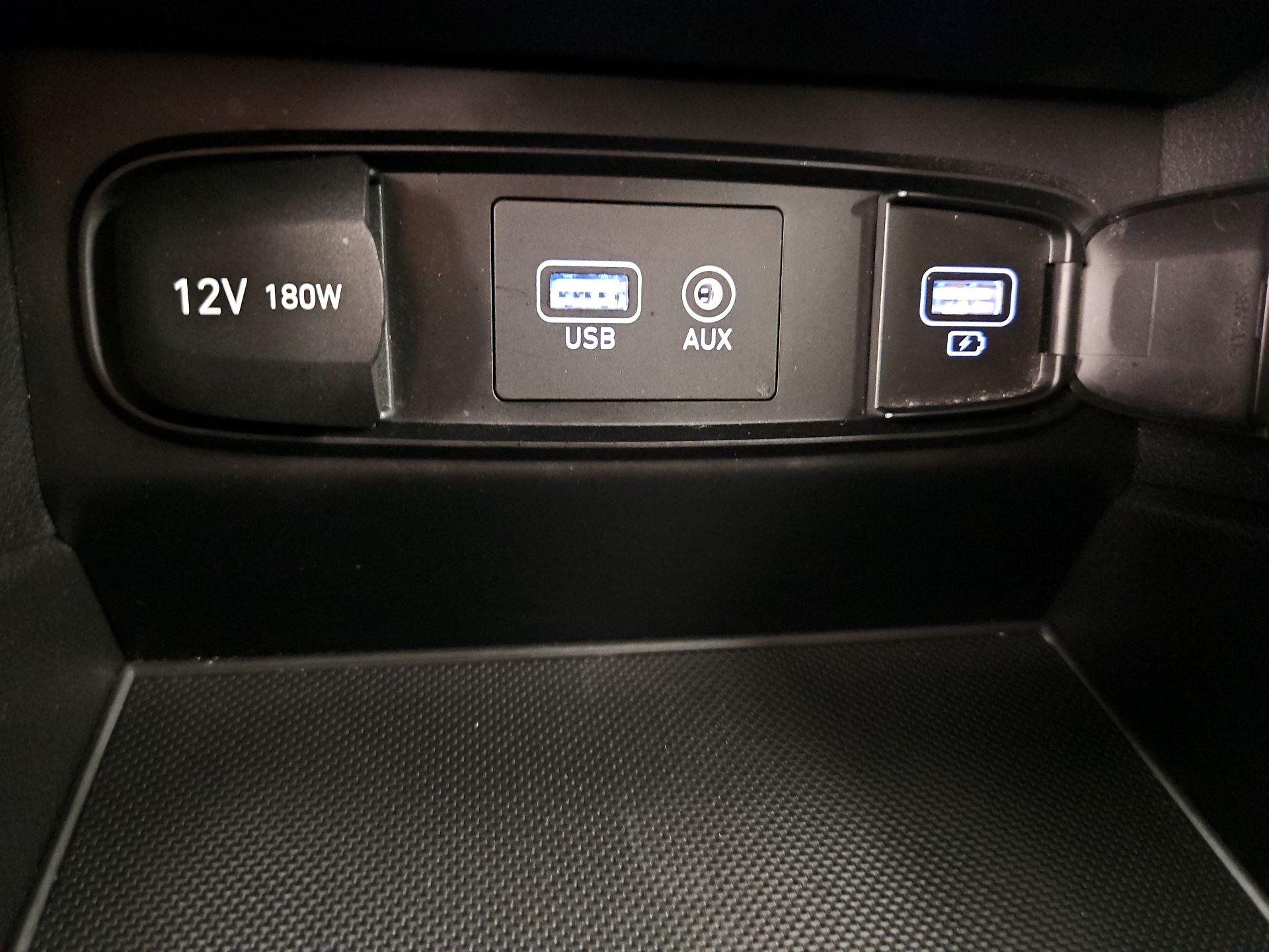Thumbnail: 2019 Hyundai Santa Fe - 18