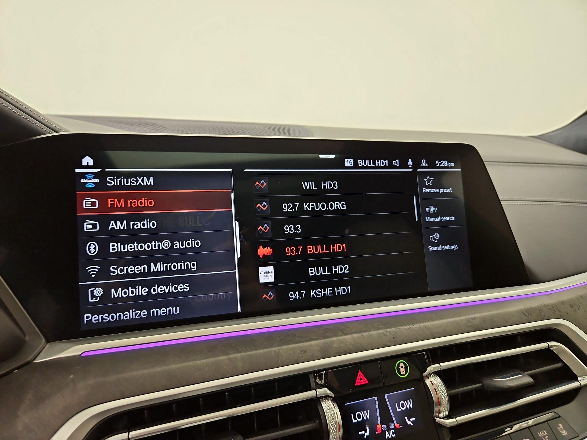 Thumbnail: 2022 BMW X7 - 16