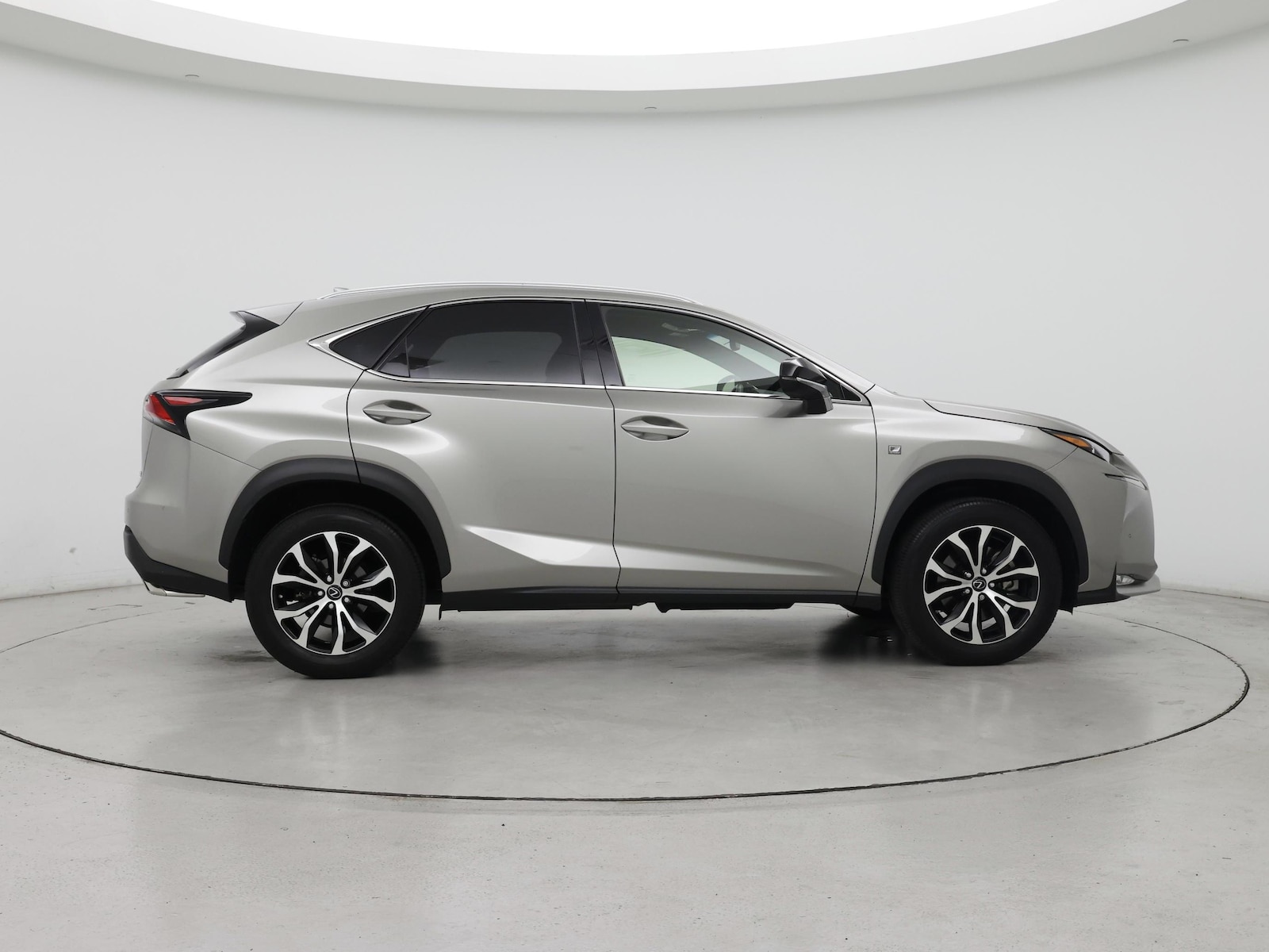 2016 Lexus NX F Sport - Photo 8