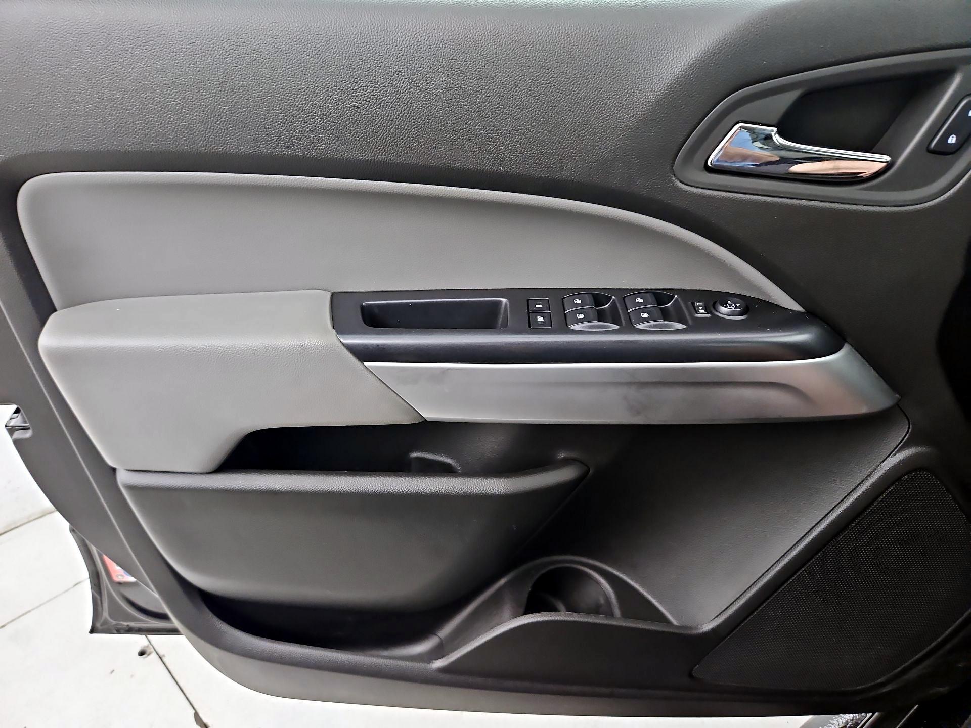 Thumbnail: 2016 Chevrolet Colorado - 12