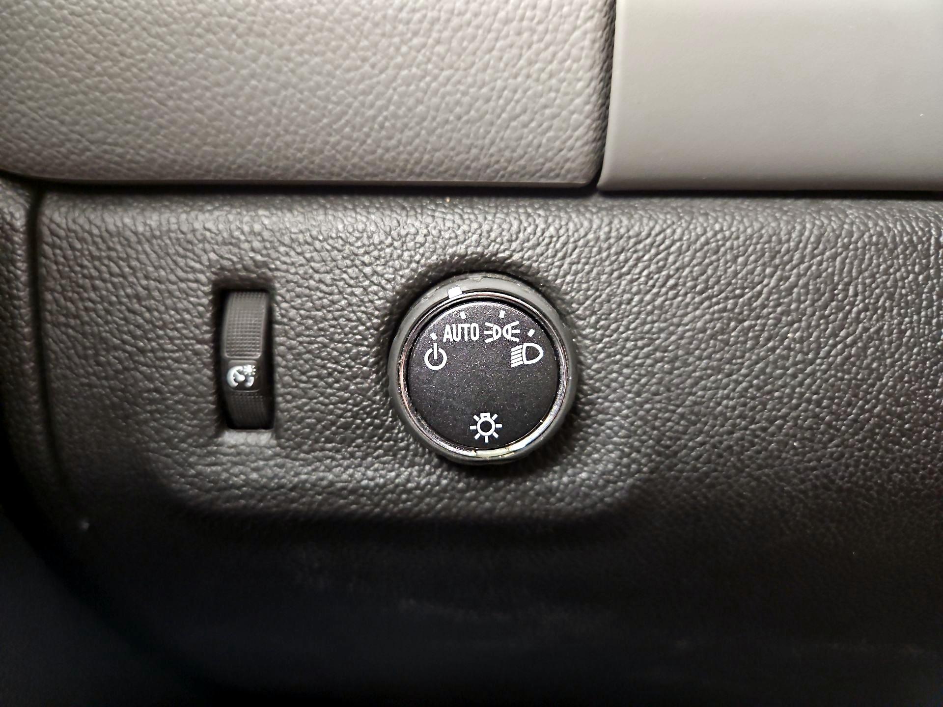 Thumbnail: 2016 Chevrolet Colorado - 13