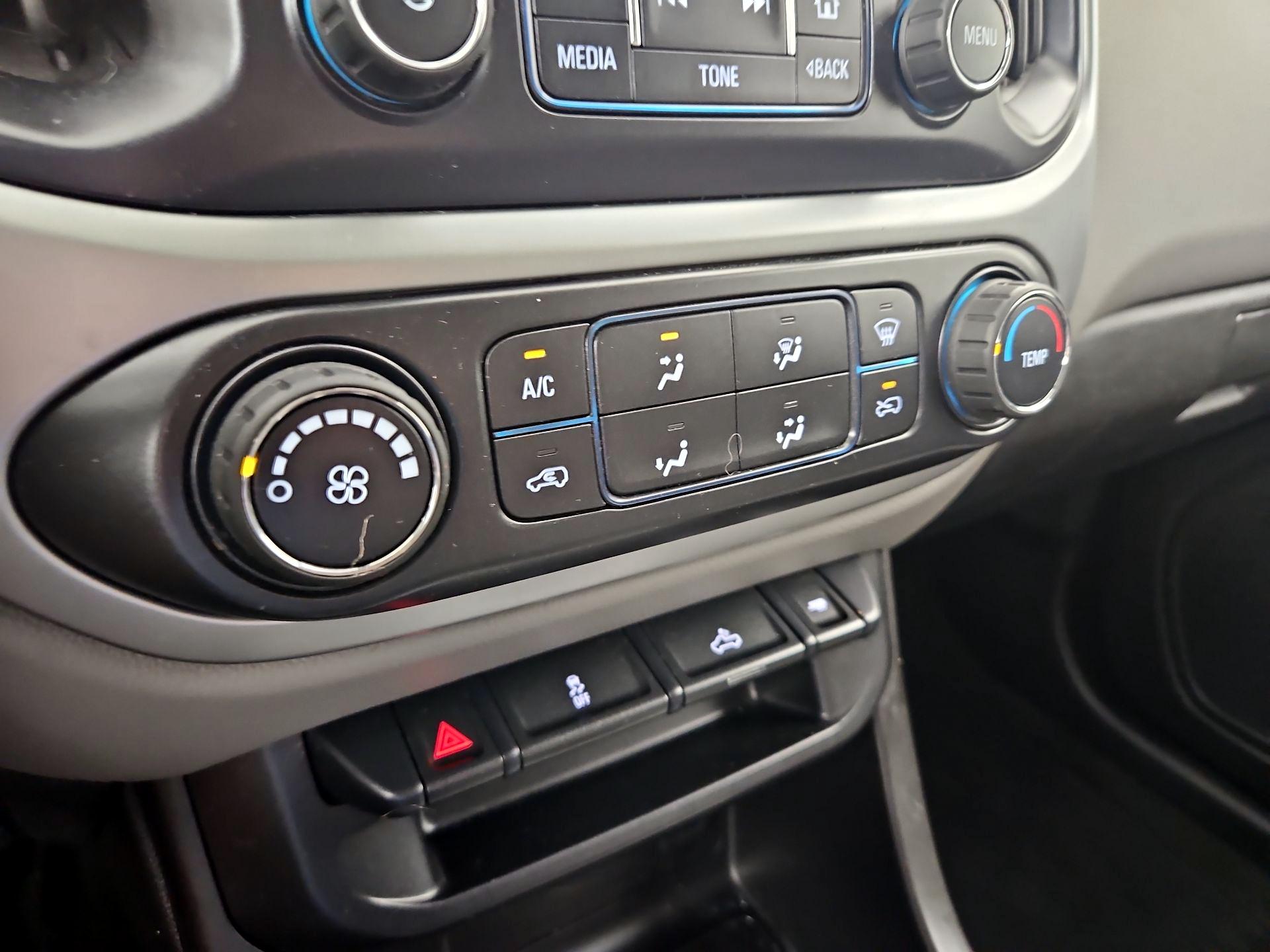 Thumbnail: 2016 Chevrolet Colorado - 16