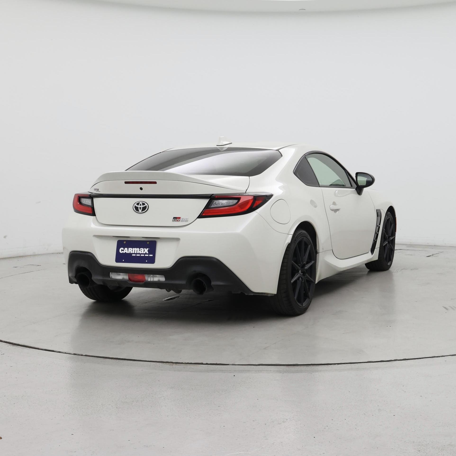Thumbnail: 2024 Toyota GR86 - 8