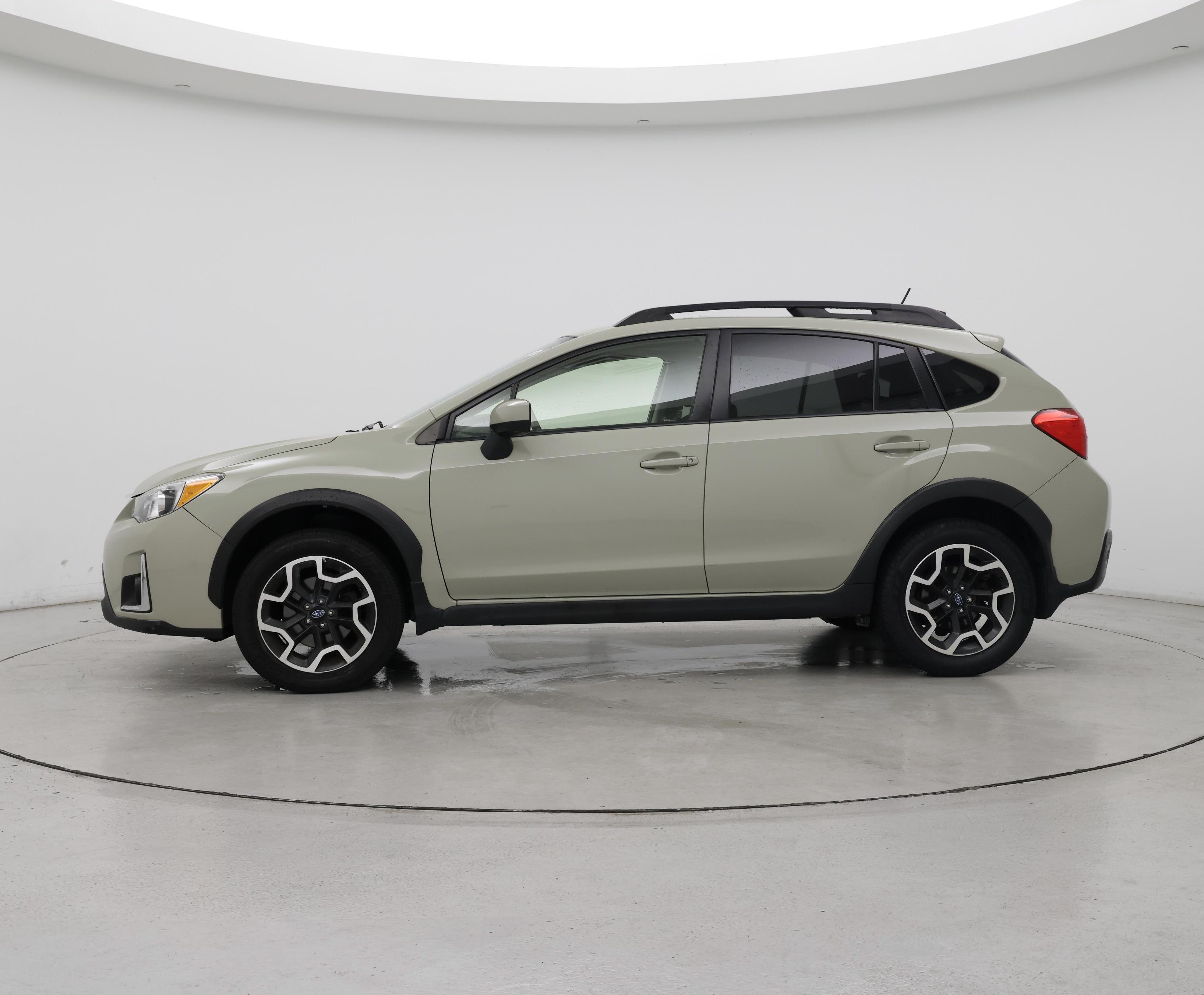 Thumbnail: 2016 Subaru XV Crosstrek - 3