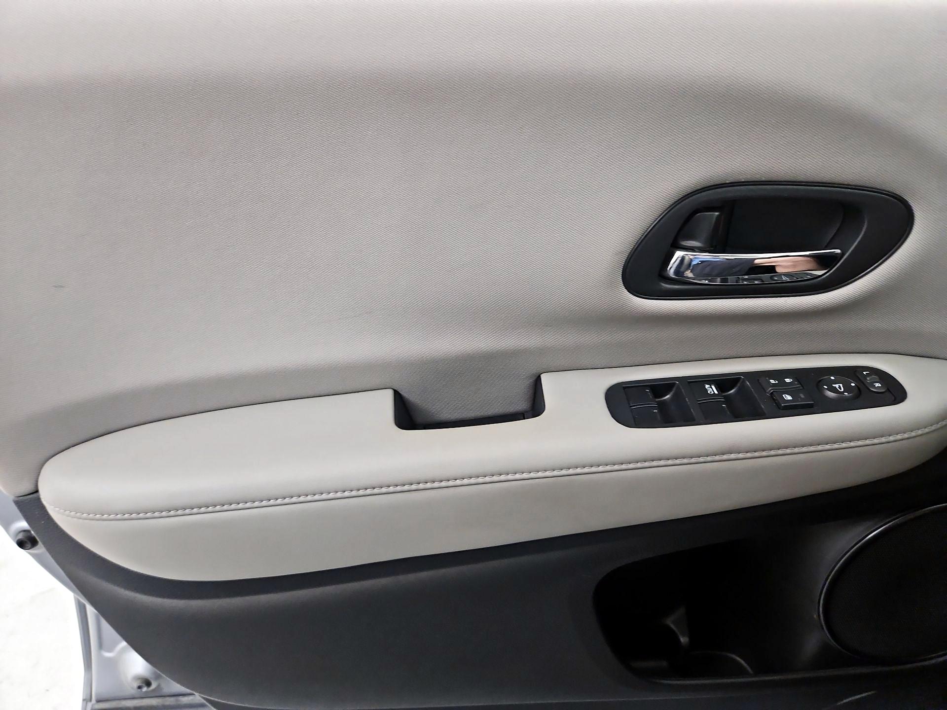 Thumbnail: 2017 Honda HR-V - 12