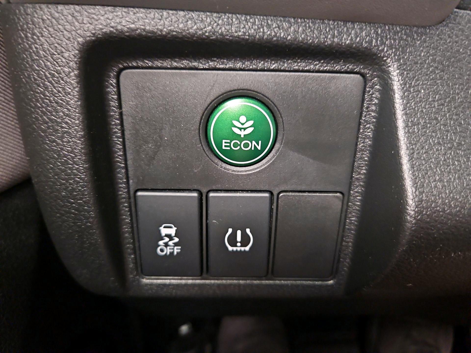 Thumbnail: 2017 Honda HR-V - 13