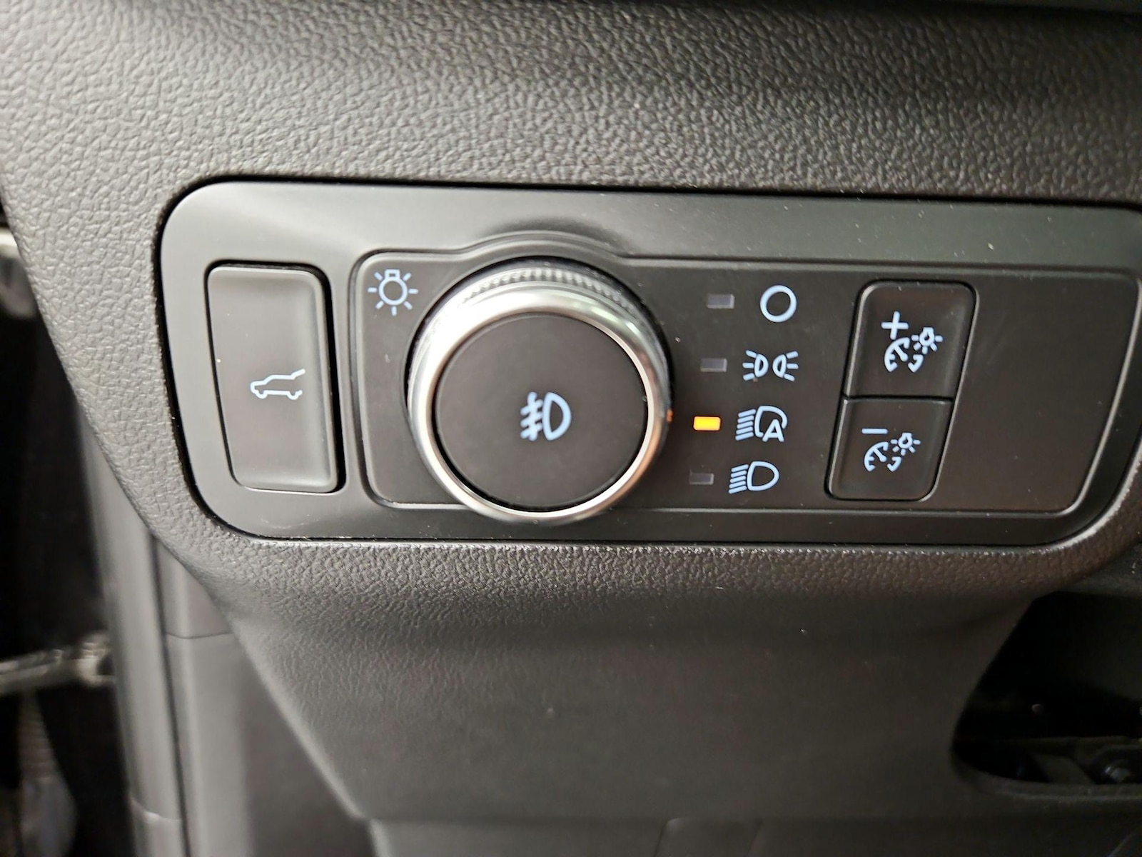 2020 Ford Escape SEL - Photo 14