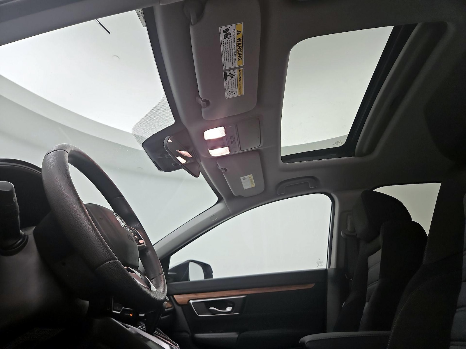 Sunroof(s) & Overhead Airbags