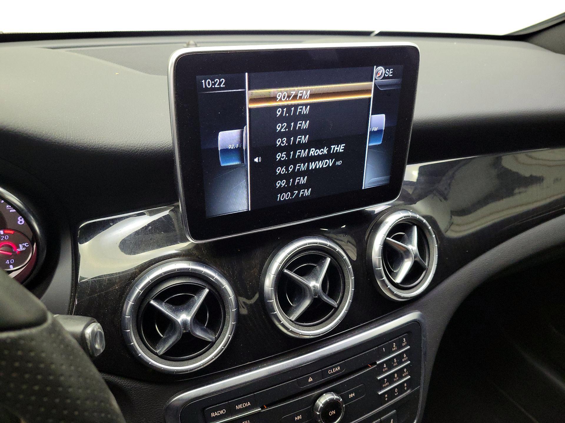 Thumbnail: 2016 Mercedes-Benz CLA - 16