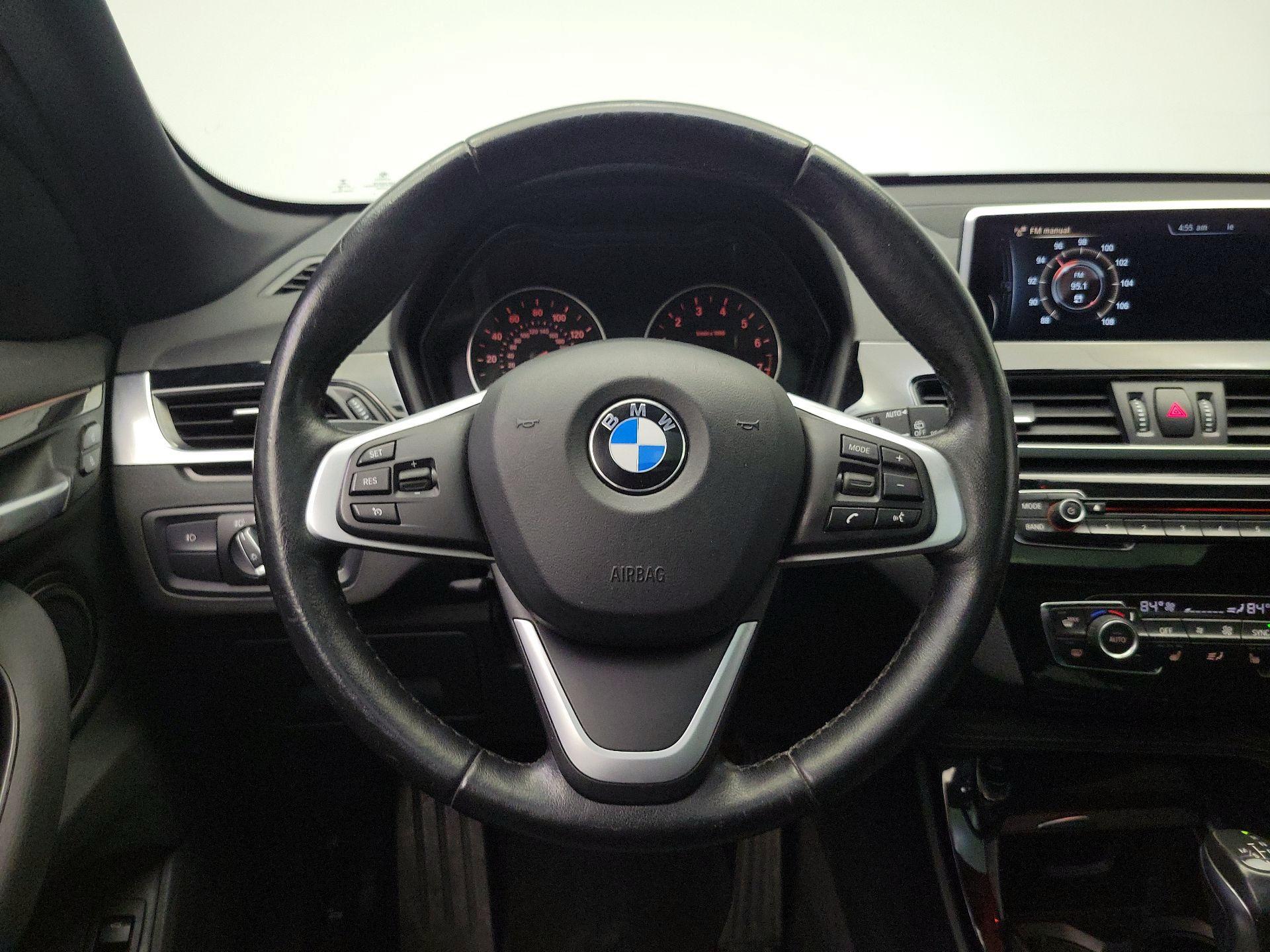 Thumbnail: 2016 BMW X1 - 10