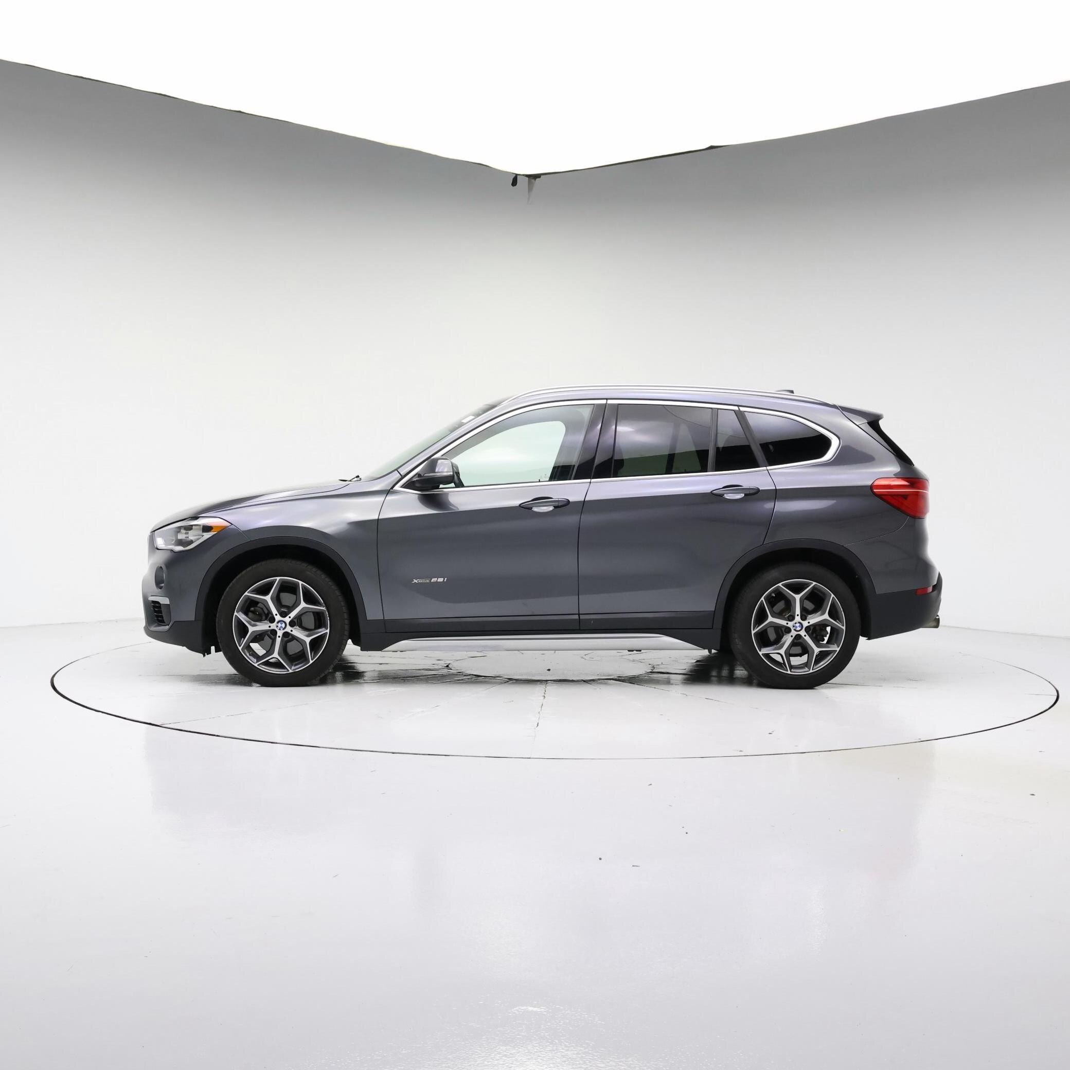 Thumbnail: 2016 BMW X1 - 3