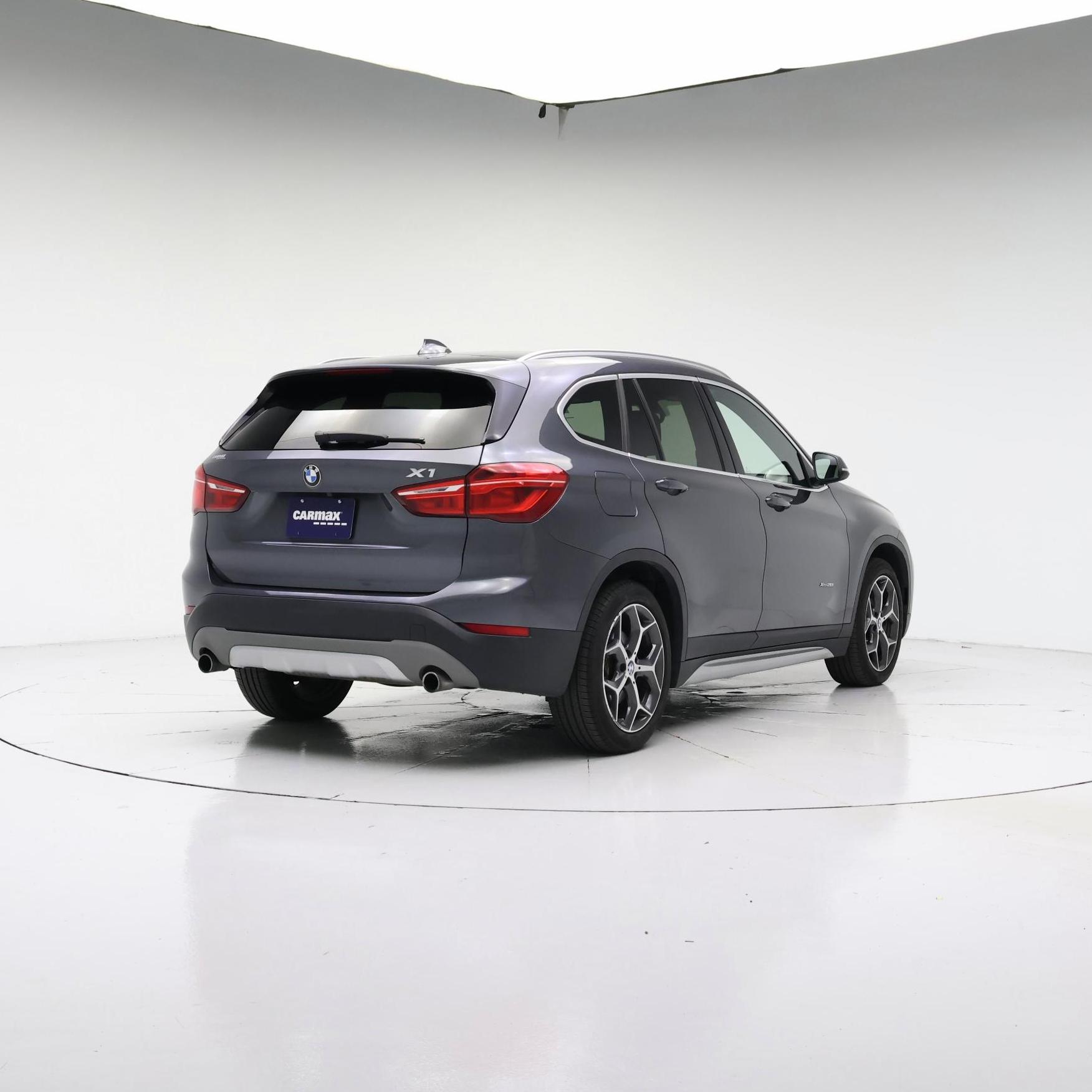 Thumbnail: 2016 BMW X1 - 8