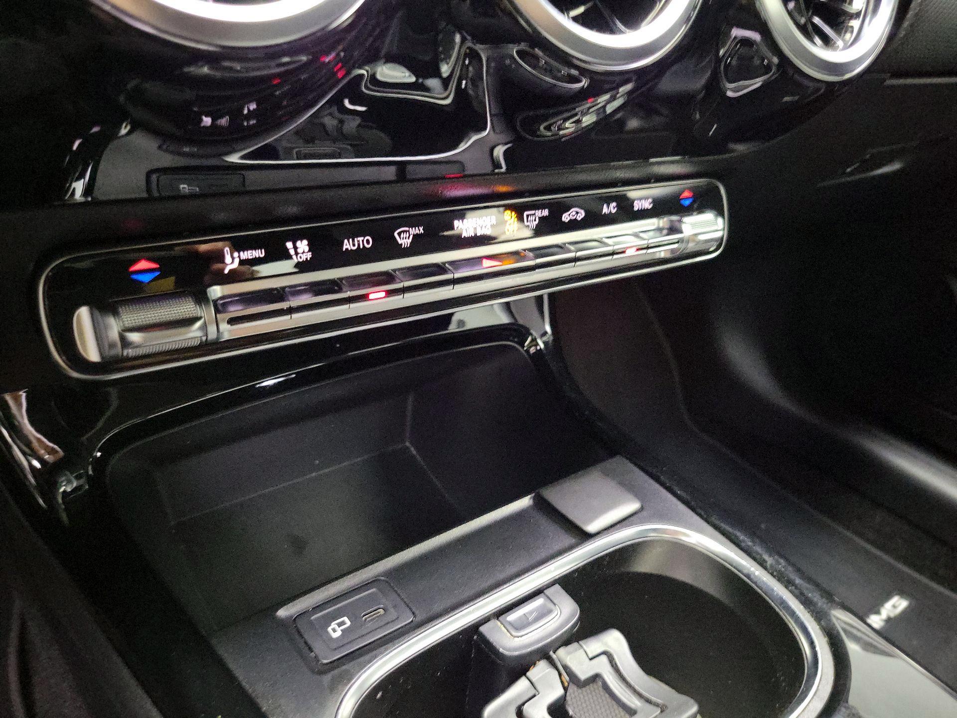 Thumbnail: 2020 Mercedes-Benz A-Class - 16