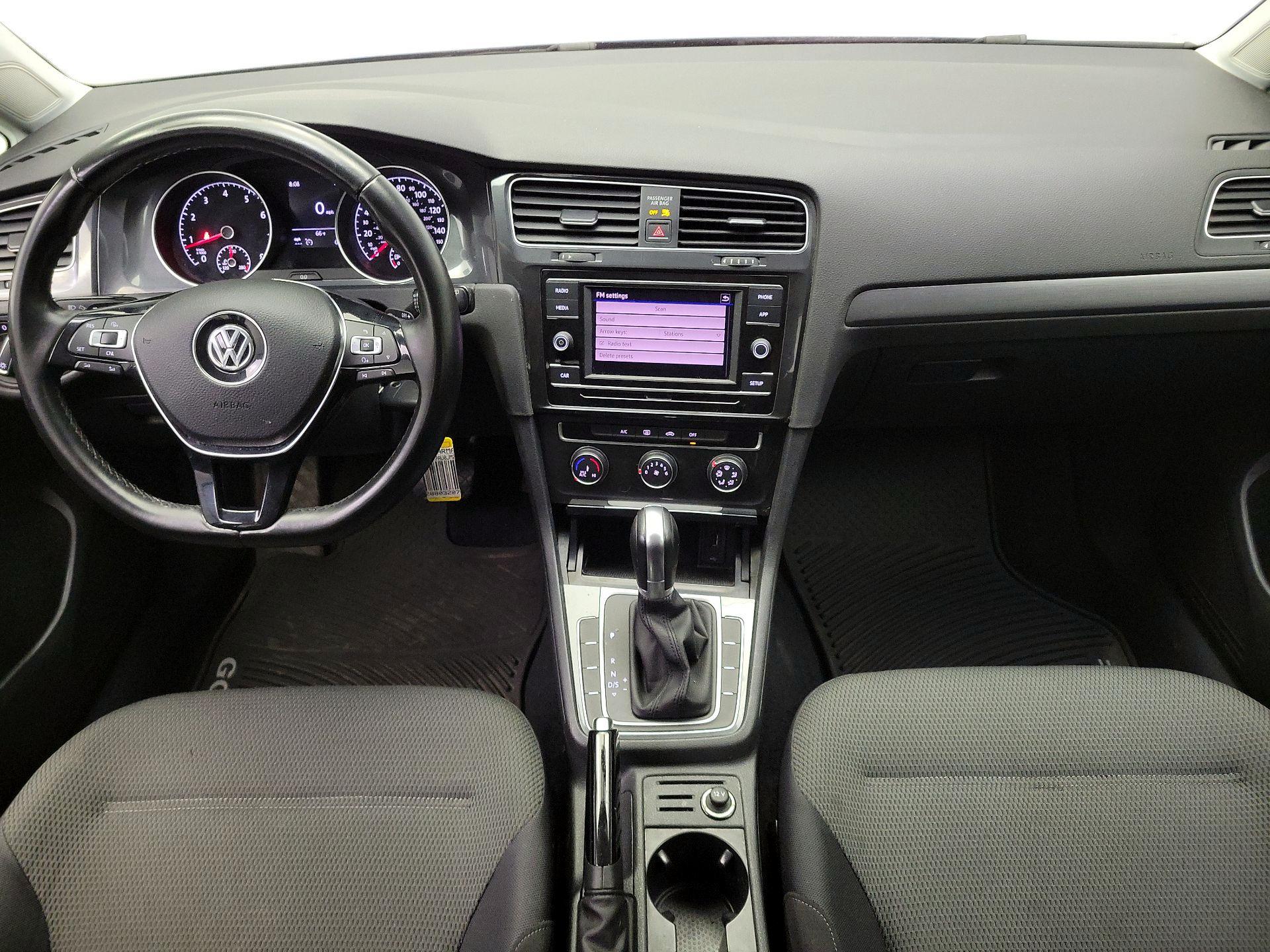 Thumbnail: 2018 Volkswagen Golf - 9