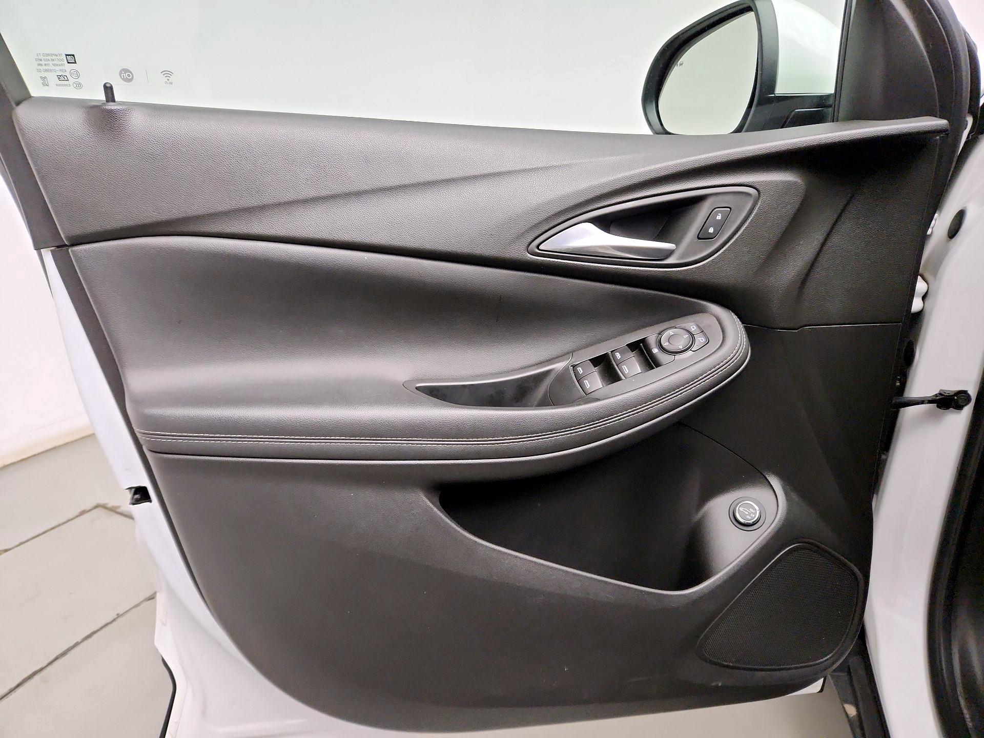 Thumbnail: 2021 Buick Encore GX - 12