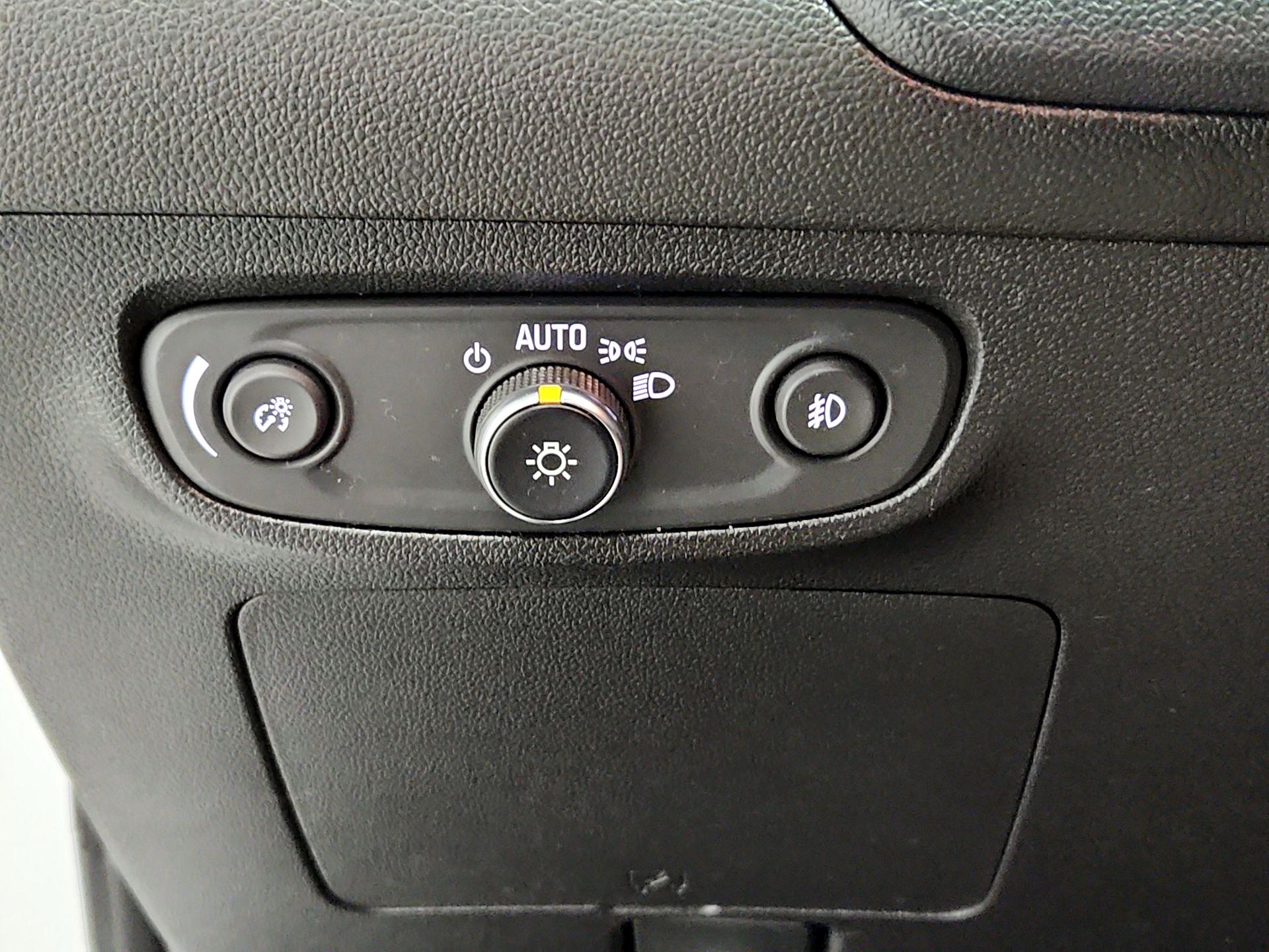 Thumbnail: 2021 Buick Encore GX - 13