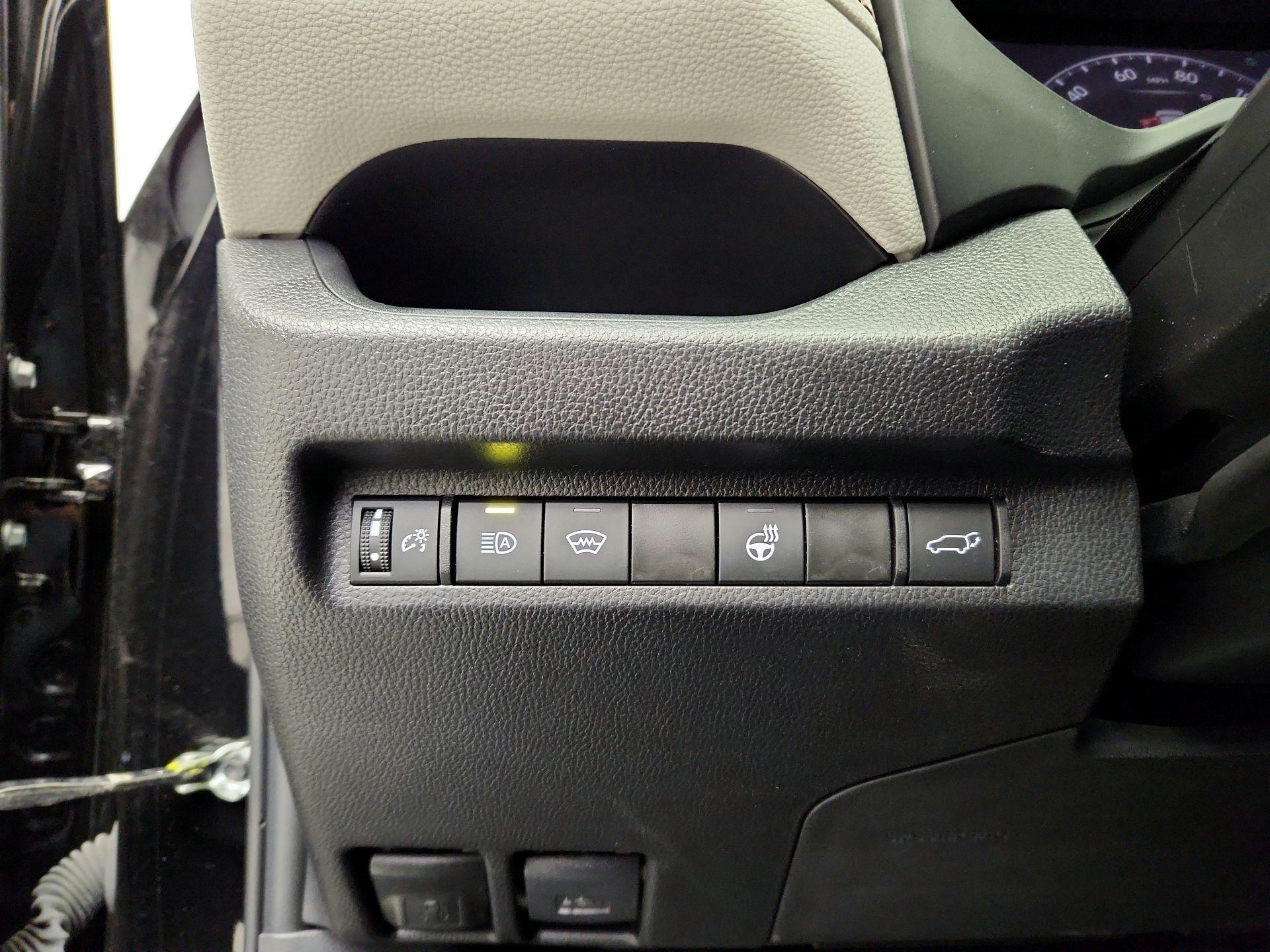 Thumbnail: 2025 Toyota RAV4 - 13