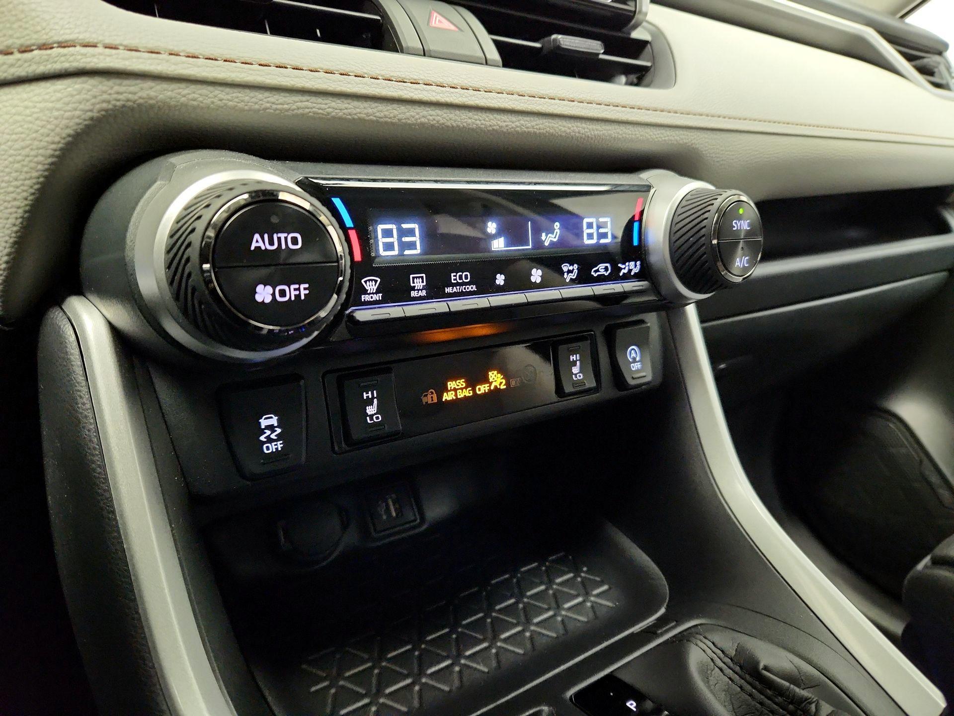 Thumbnail: 2025 Toyota RAV4 - 16