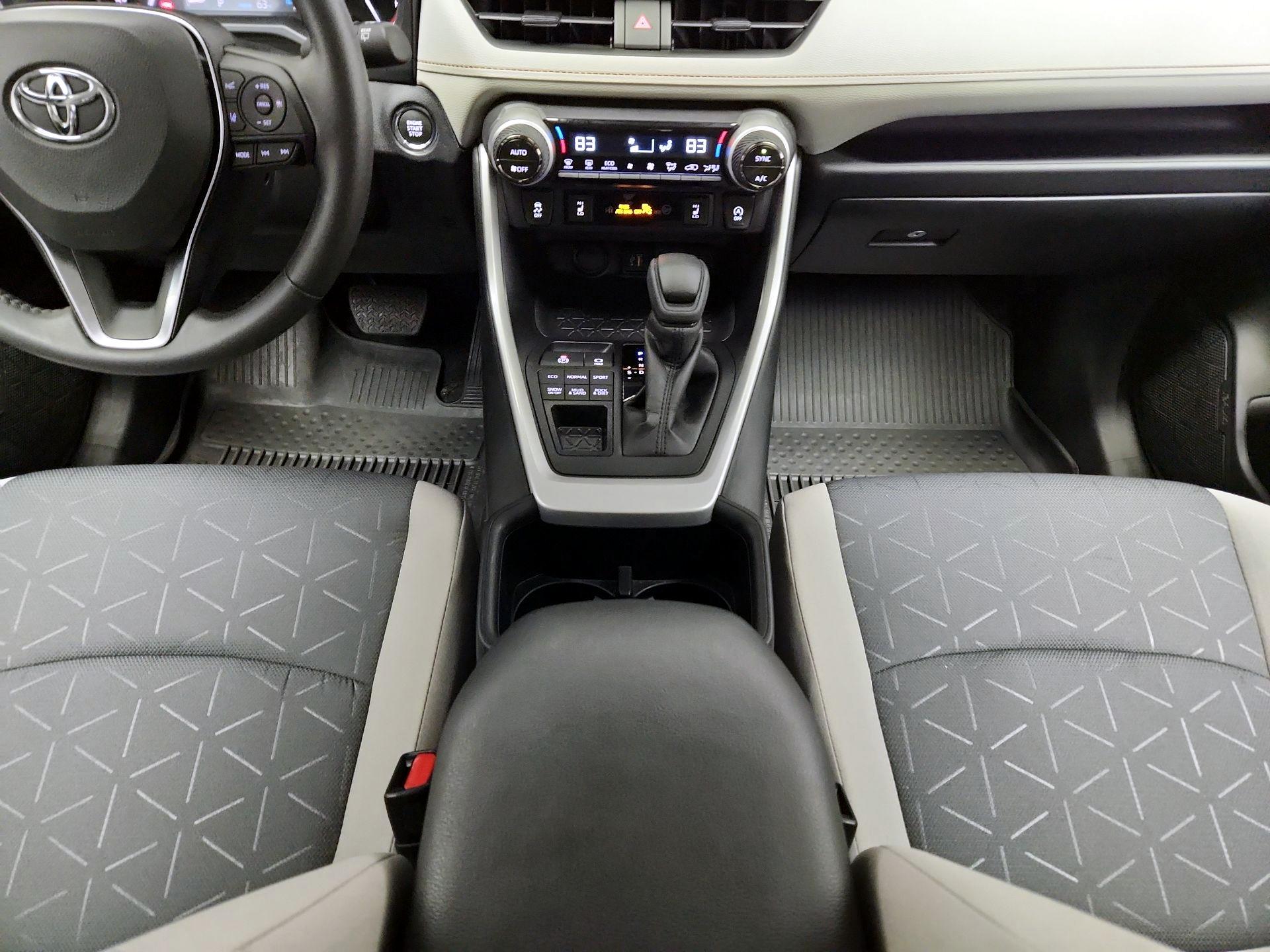 Thumbnail: 2025 Toyota RAV4 - 17