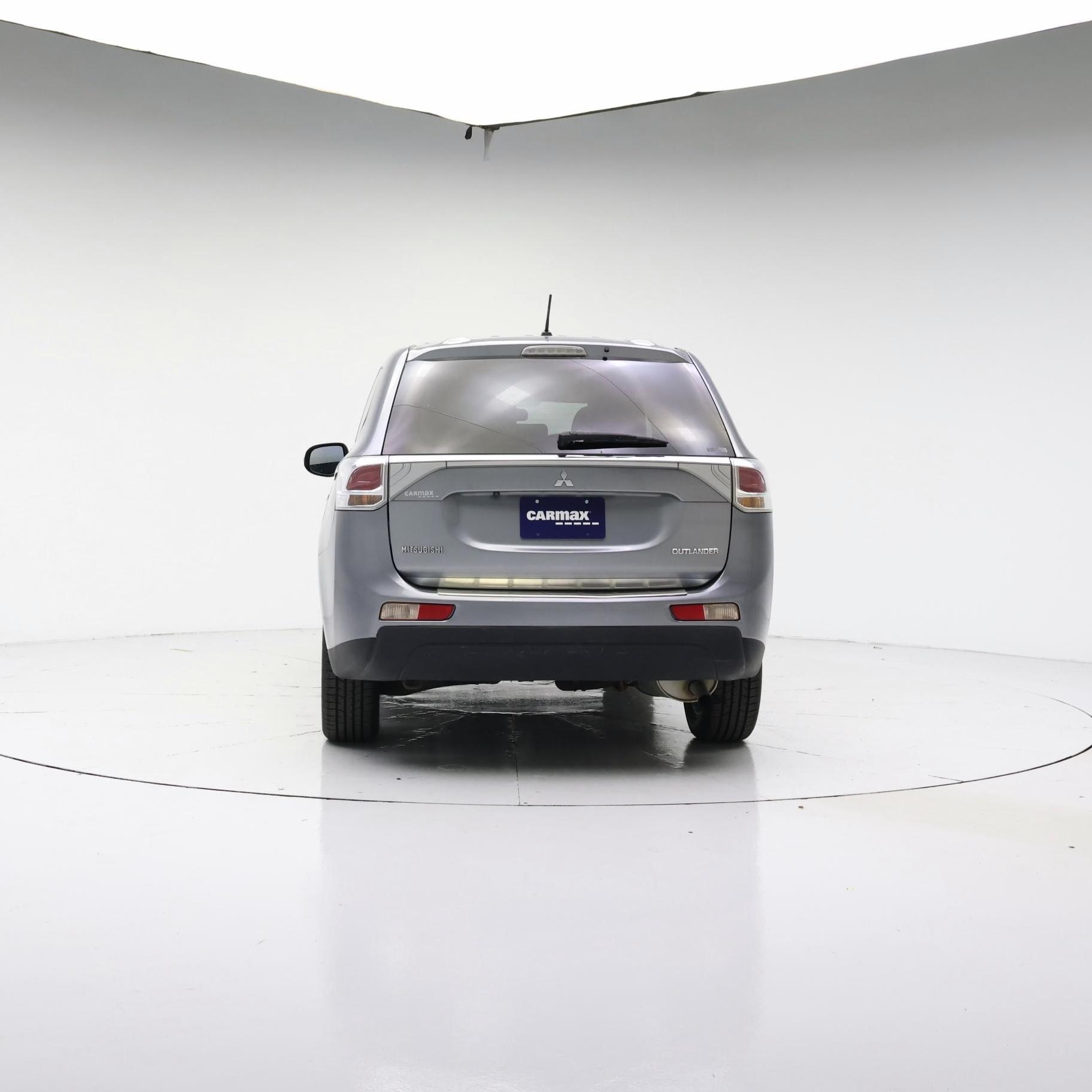 Thumbnail: 2014 Mitsubishi Outlander - 6