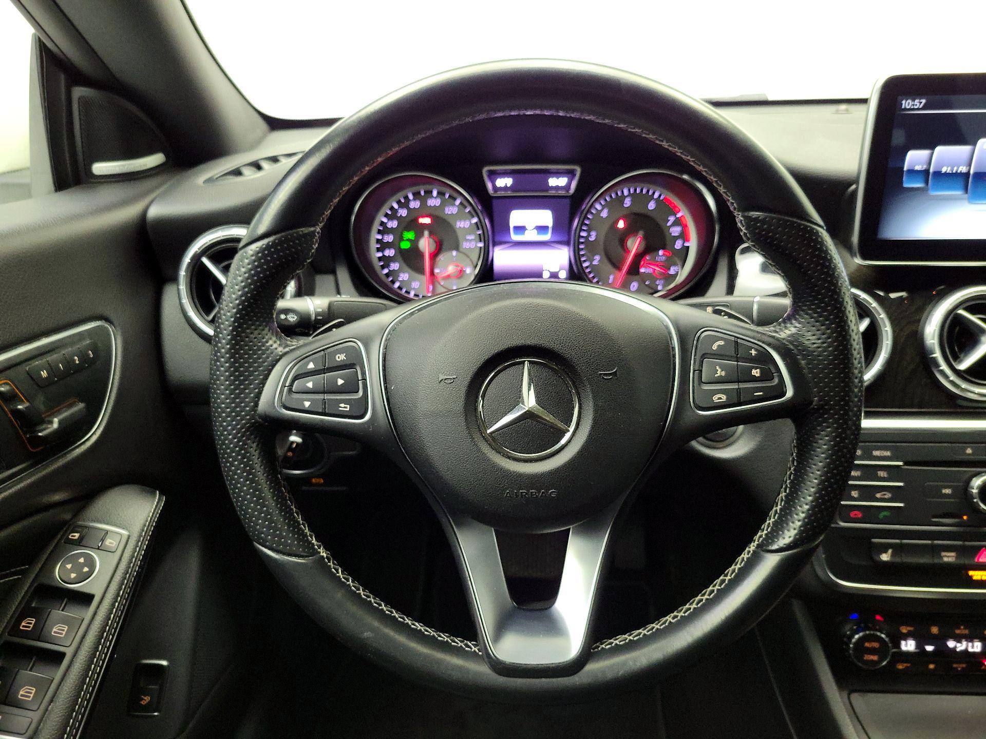 Thumbnail: 2016 Mercedes-Benz CLA - 10