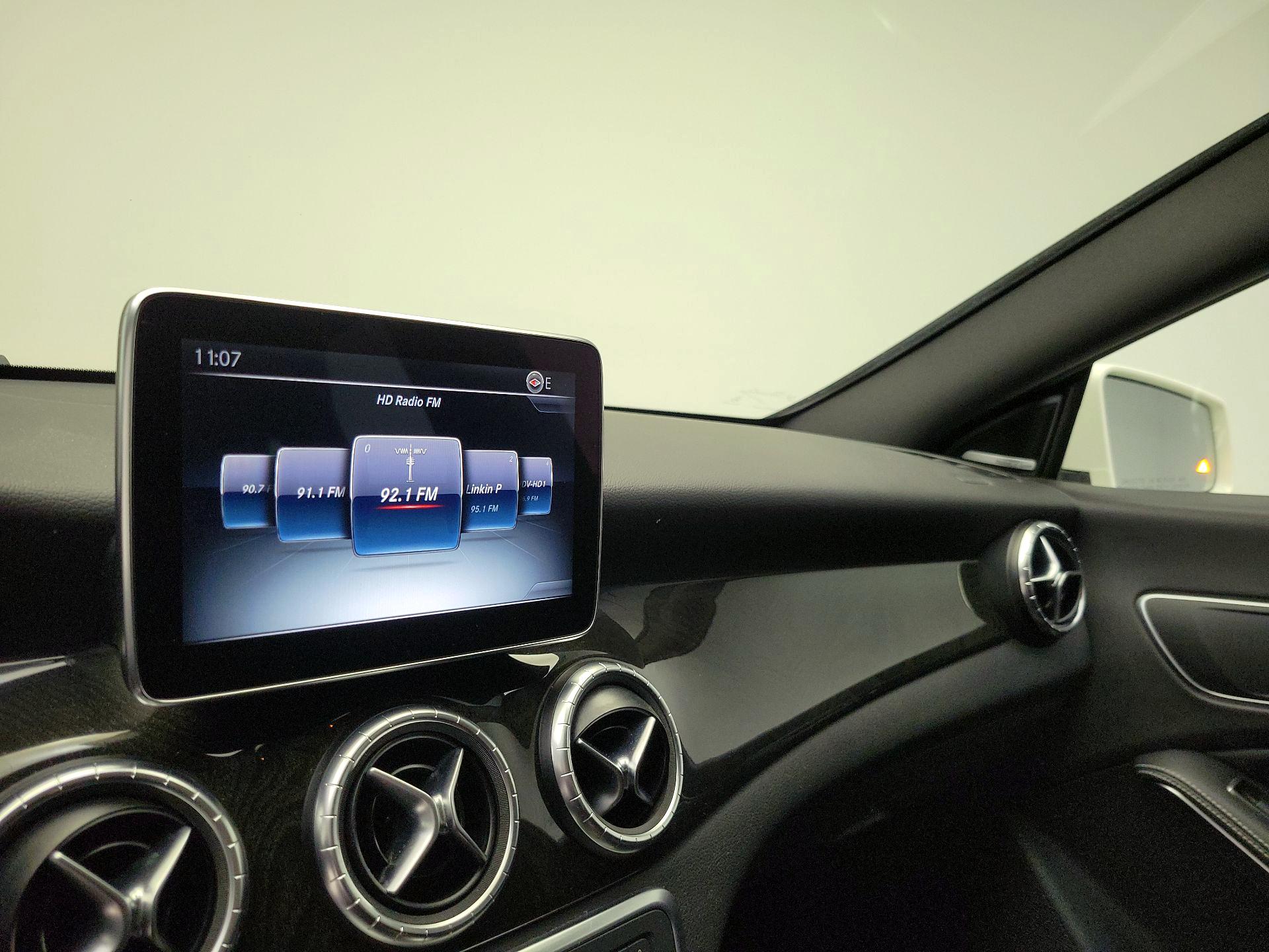 Thumbnail: 2016 Mercedes-Benz CLA - 16