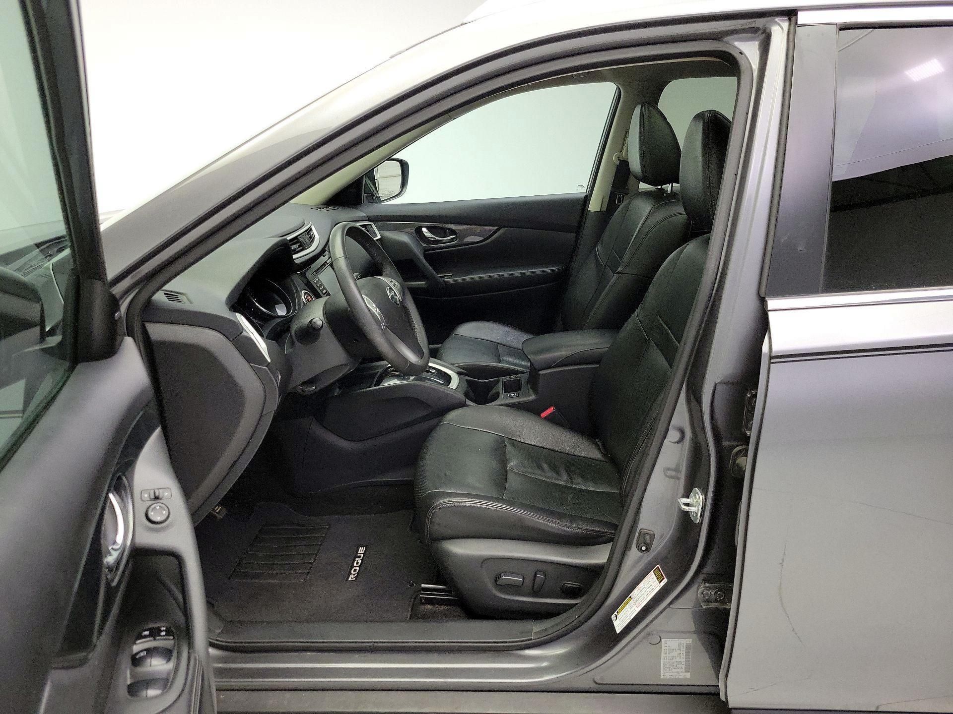 Thumbnail: 2016 Nissan Rogue - 11